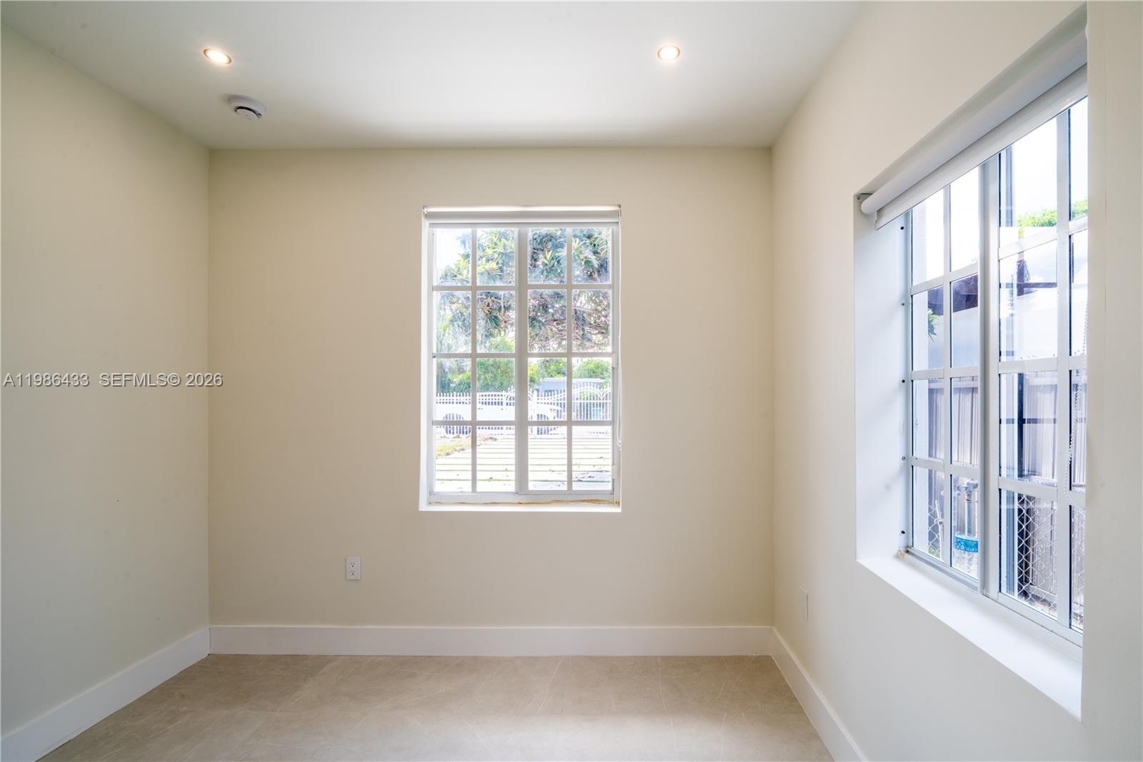 W MIAMI SHORES SEC B - Residential