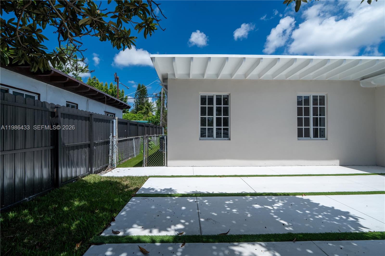 W MIAMI SHORES SEC B - Residential