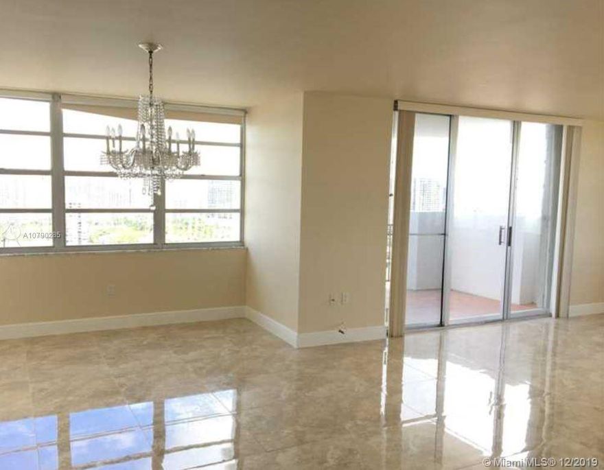 AMAZING CORNER PENTHOUSE AT COMMODORE PLAZA NEAR WILLIAMS ISLAND IN AVENTURA. THIS PENTHOUSE FEATURES THE MOST AMAZING WATER VIEWS FROM EVERY ROOM, BEAUTIFUL CERAMIC TILE FLOORS, LAMINATED WOOD FLOORS, 2 LARGE BEDROOMS, ACCORDION HURRICANE SHUTTERS, TWO (2) ASSIGNED PARKING SPACES, LAUNDRY ROOM ON SAME FLOOR/ 24 HRS. LOBBY SECURITY, GATED W/GUARD, 2 POOLS, GYM, TENNIS COURTS, SHUFFLEBOARD/ AUDITORIUM, PARTY/BILLIARD & CARD ROOMS/WALKING DISTANCE TO FRESH MARKET/STARTBUCKS, AVENTURA MALL/RESTAURANTS/STORES/BEACH/MAIN HIGHWAYS AND ETC..
CABLE, INTERNET AND WATER INCLUDED.