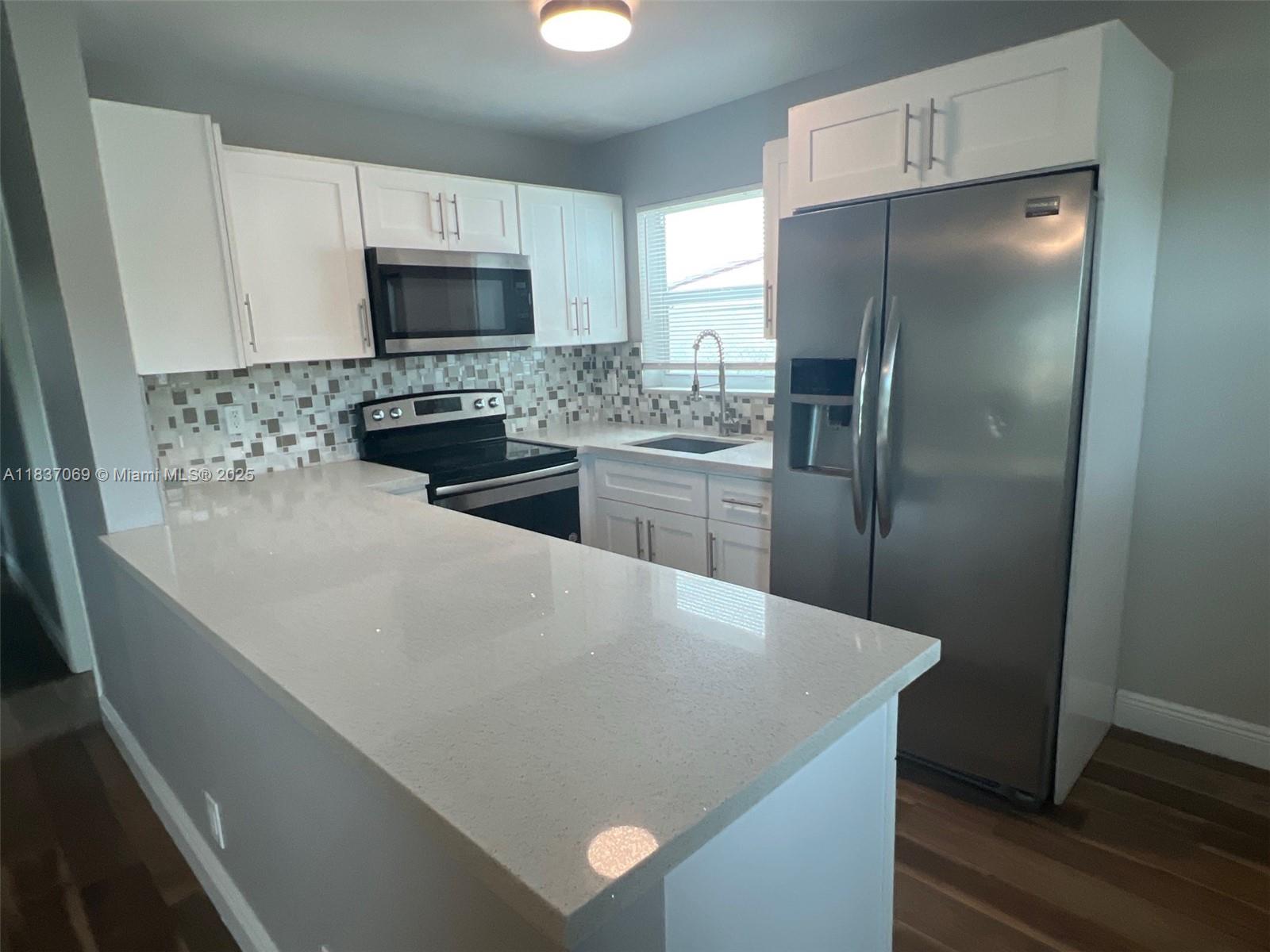 2569 NW 61st Ave