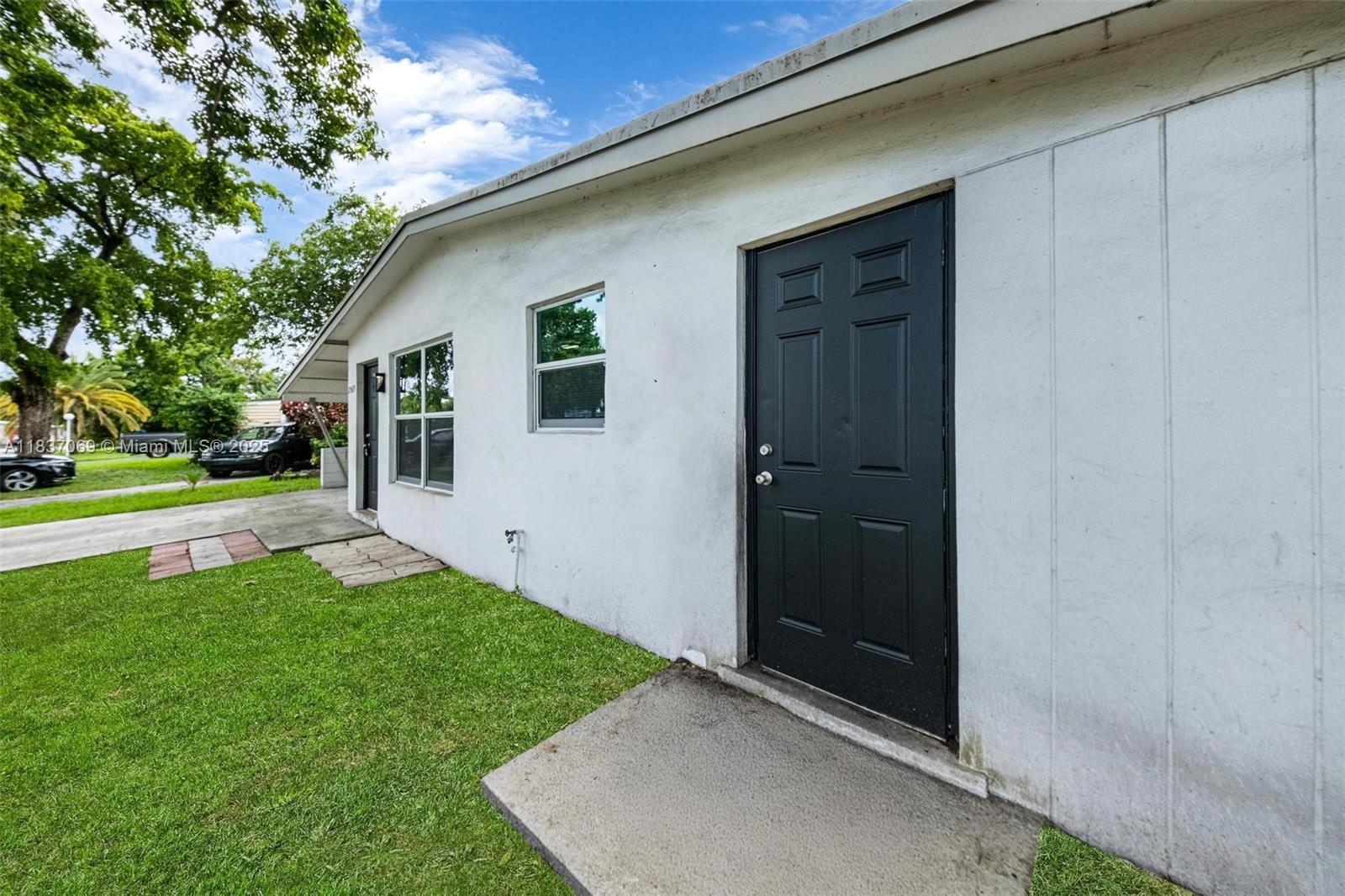 2569 NW 61st Ave, Margate, FL, 33063/$405,000 2 2569 NW 61st Ave