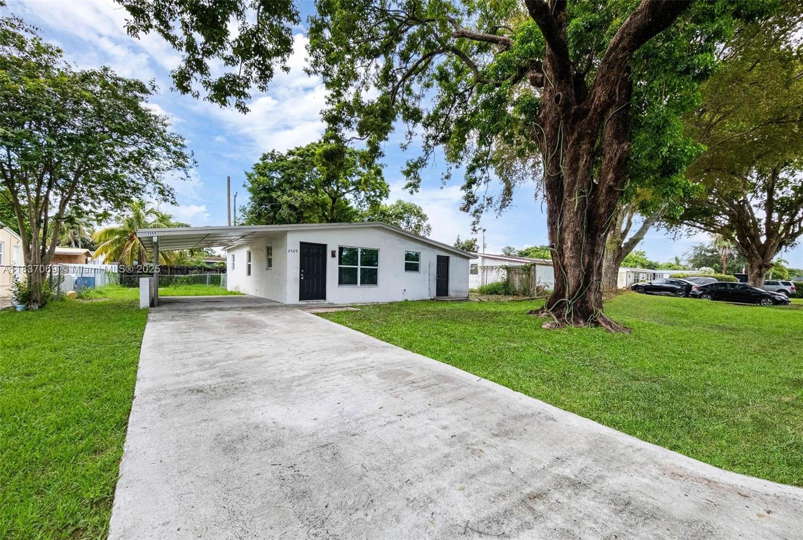 2569 NW 61st Ave, Margate, FL, 33063/$405,000 1 2569 NW 61st Ave