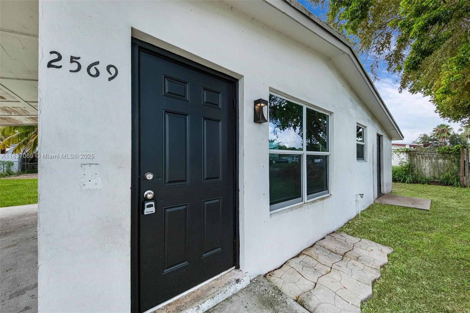 2569 NW 61st Ave, Margate, FL, 33063/$405,000 3 2569 NW 61st Ave