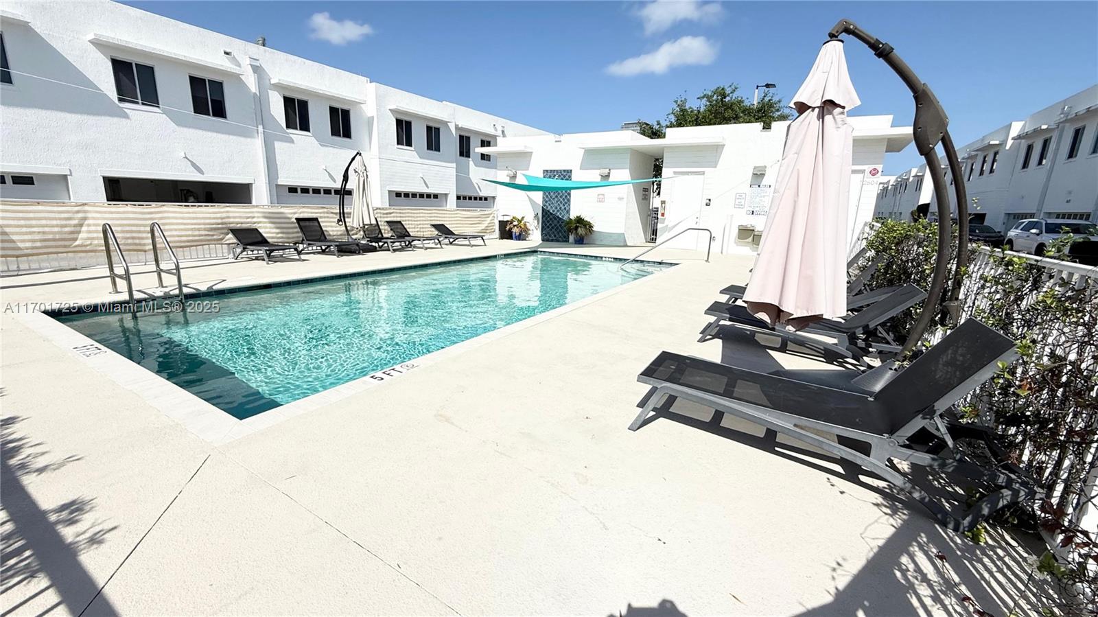 WEITZER AVENTURA PLACE CO - Residential