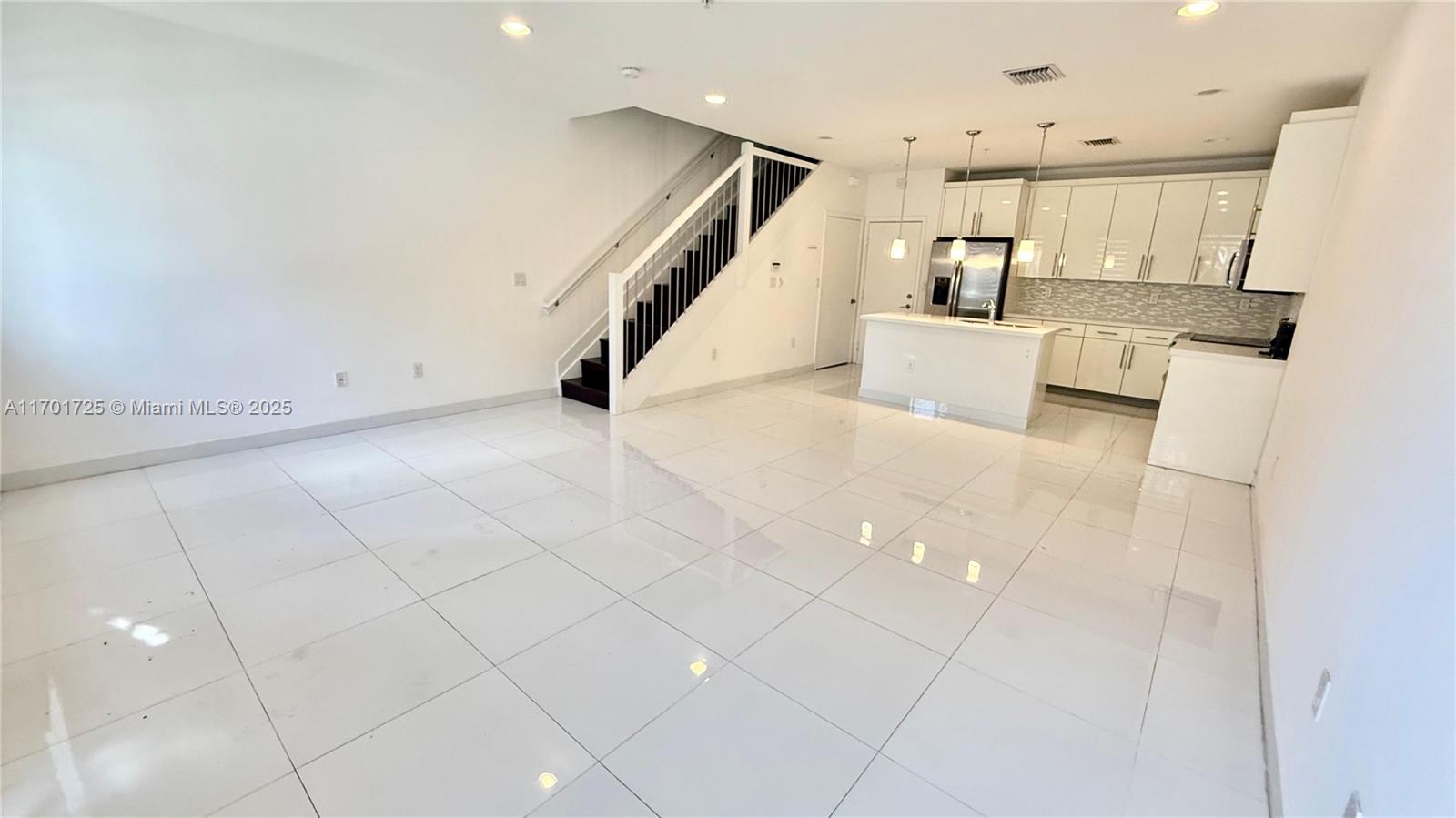 WEITZER AVENTURA PLACE CO - Residential