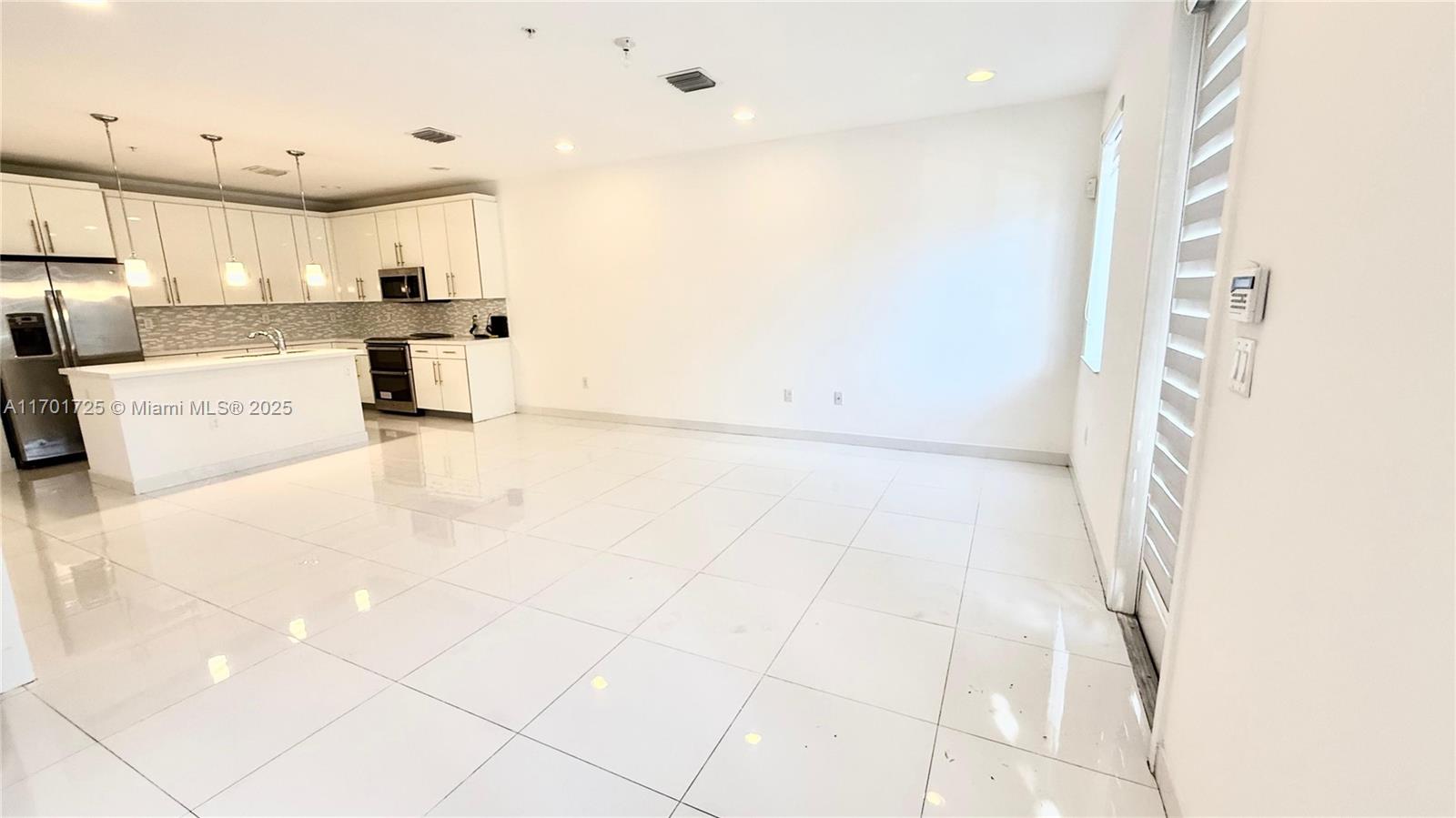 WEITZER AVENTURA PLACE CO - Residential