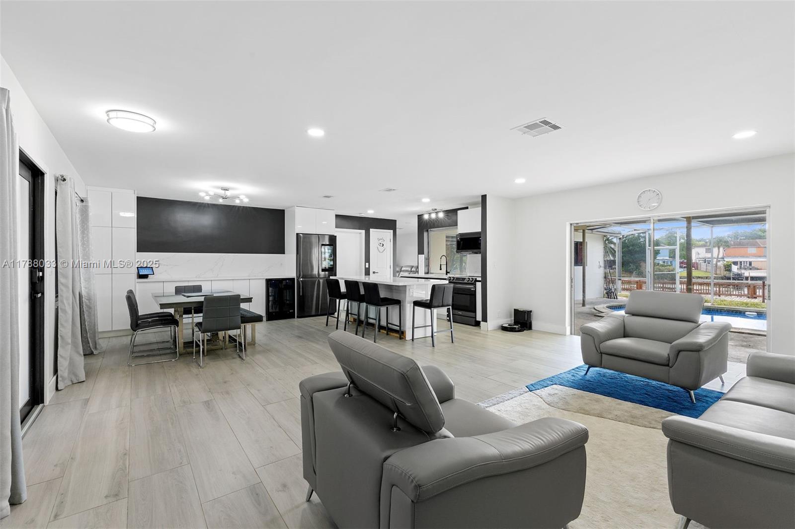 3890 NW 4th Ct
