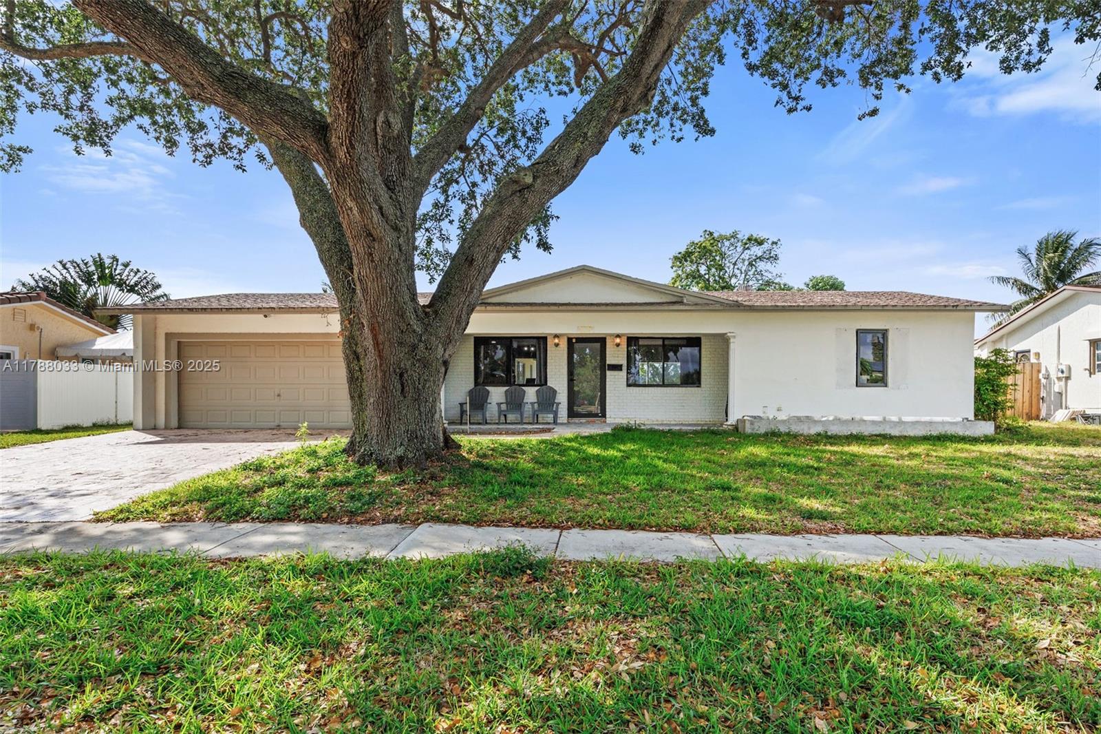 3890 NW 4th Ct