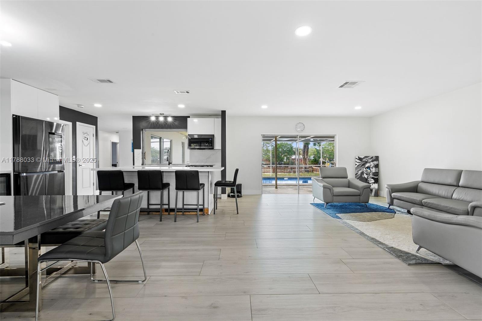 3890 NW 4th Ct