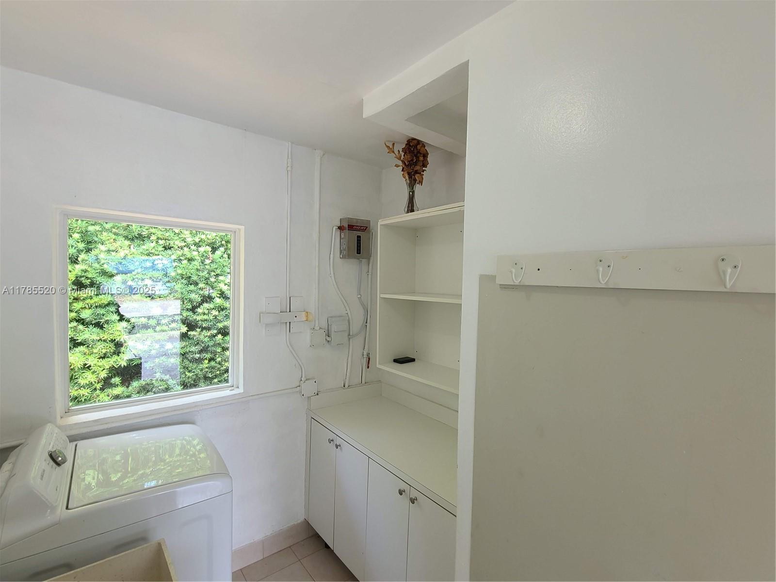 BAY HARBOR ISLAND - Residential