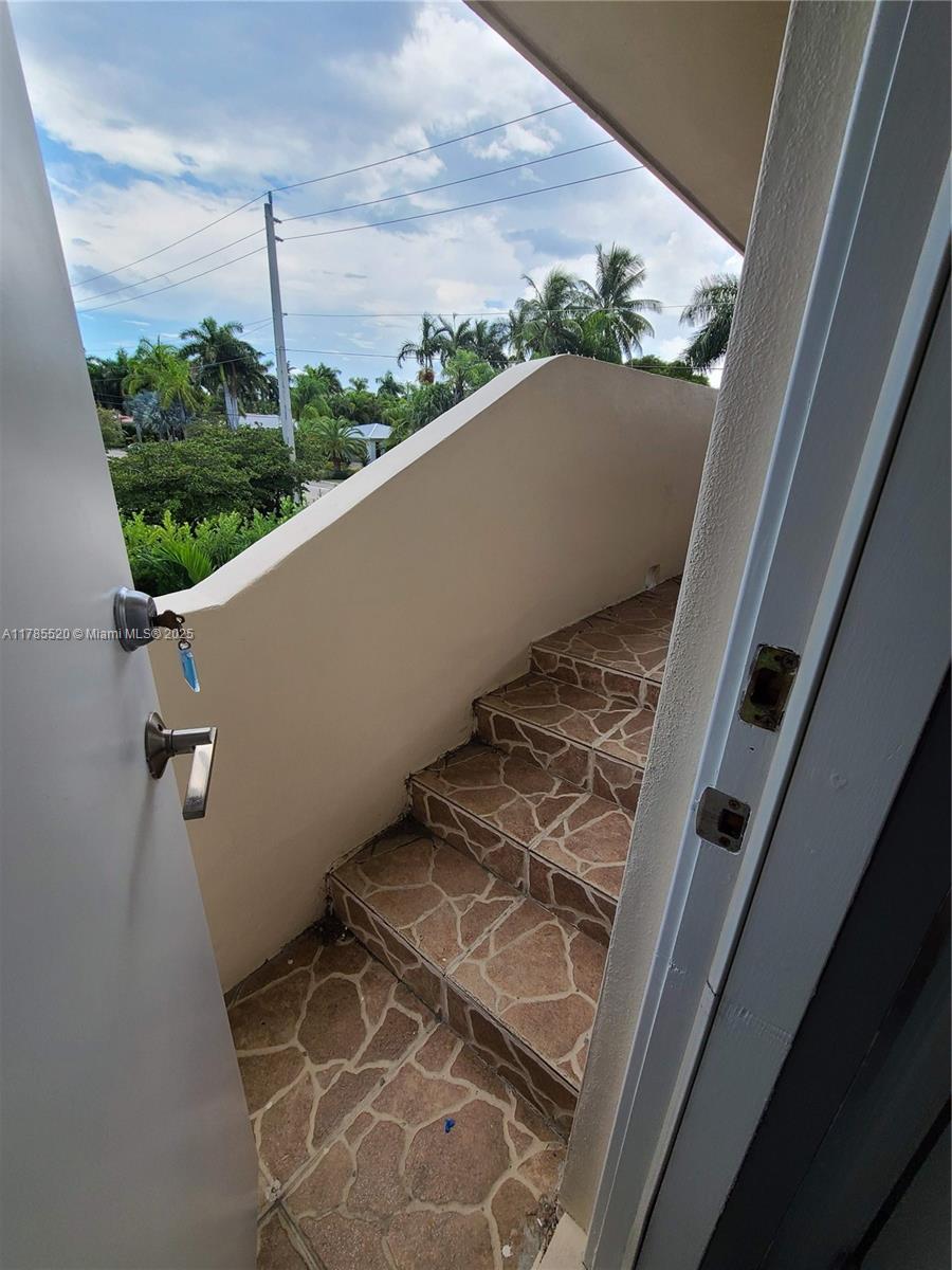 BAY HARBOR ISLAND - Residential