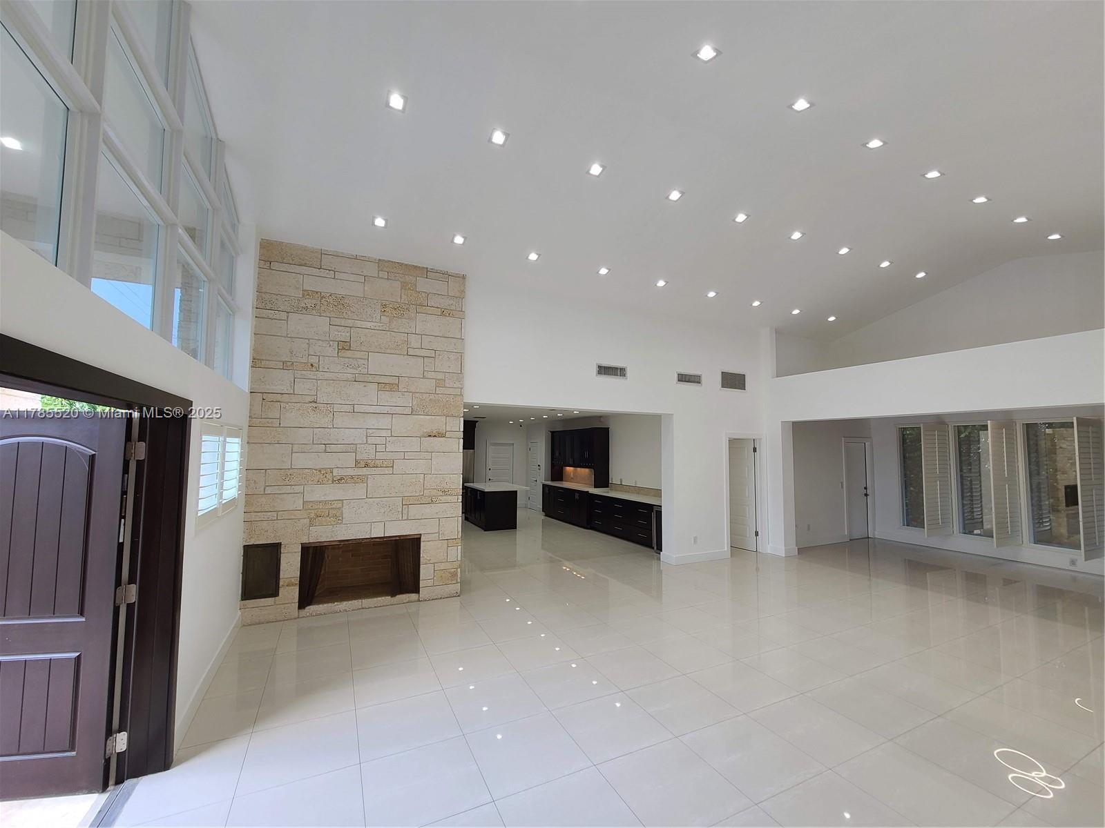 BAY HARBOR ISLAND - Residential