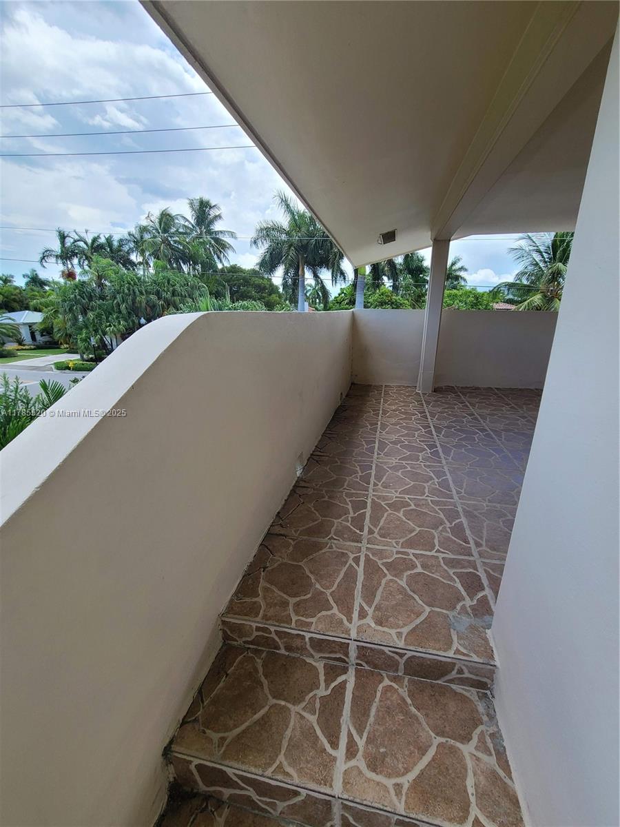 BAY HARBOR ISLAND - Residential