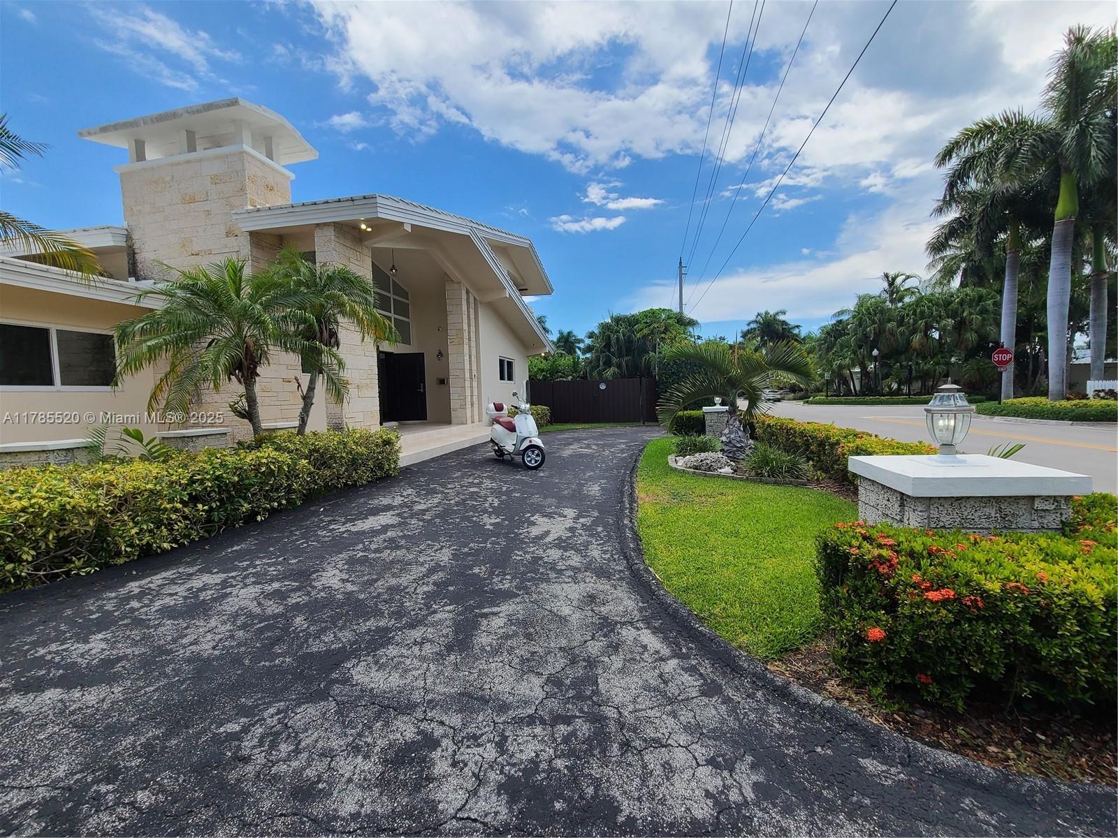 BAY HARBOR ISLAND - Residential