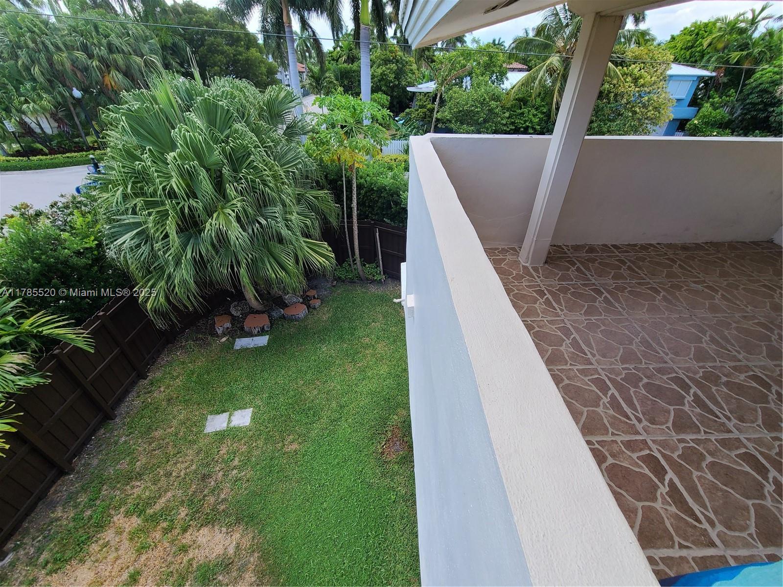 BAY HARBOR ISLAND - Residential