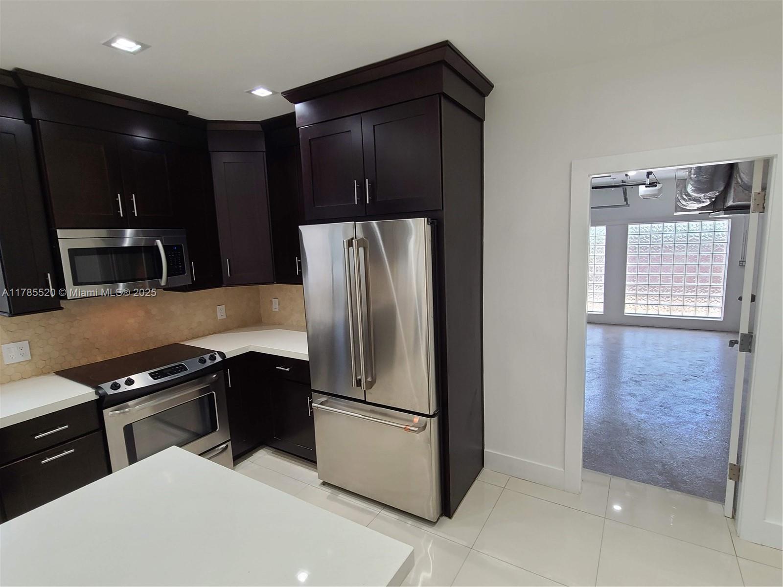 BAY HARBOR ISLAND - Residential