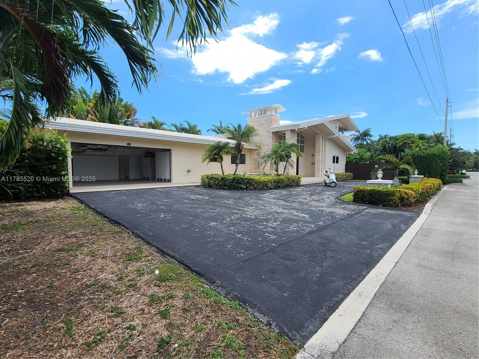BAY HARBOR ISLAND - Residential