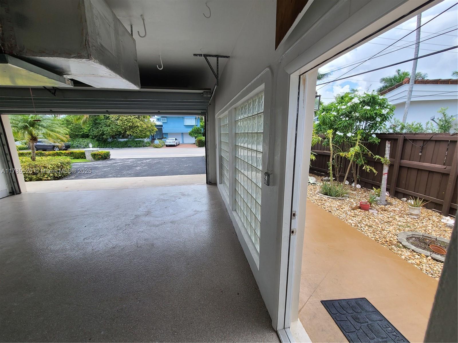 BAY HARBOR ISLAND - Residential