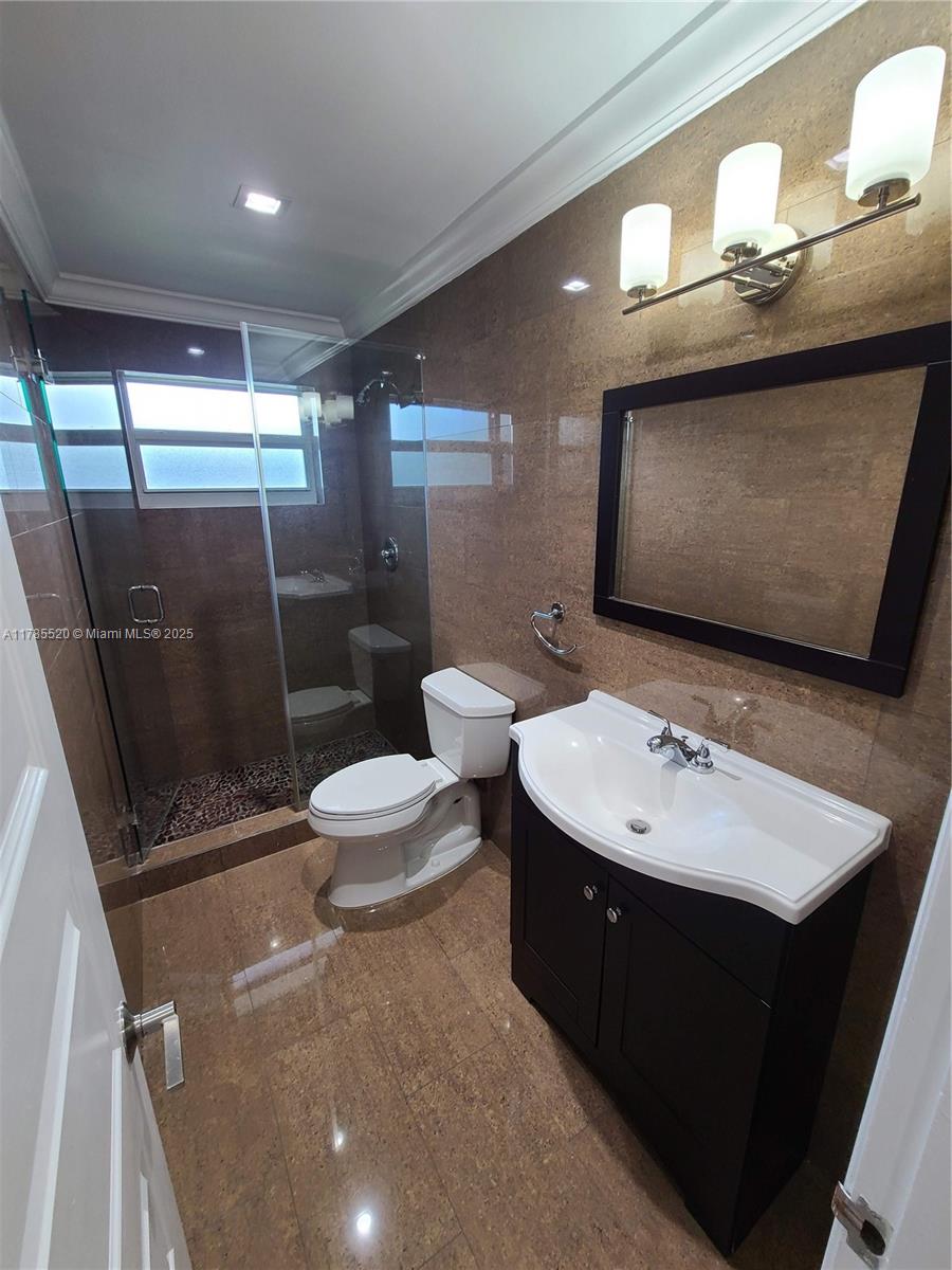 BAY HARBOR ISLAND - Residential