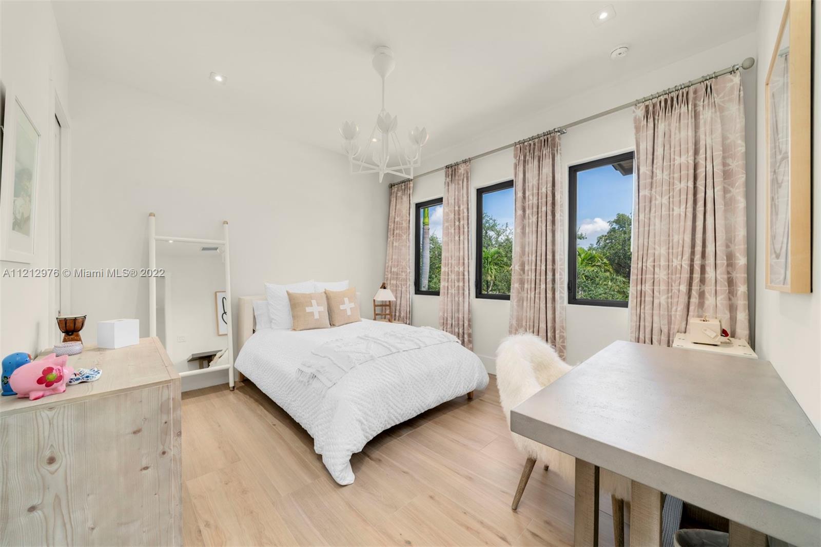 FAIRGLADE PARK - Residential