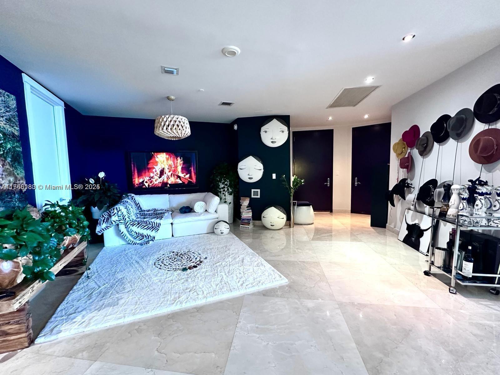 TDR TOWER I CONDO - Residential