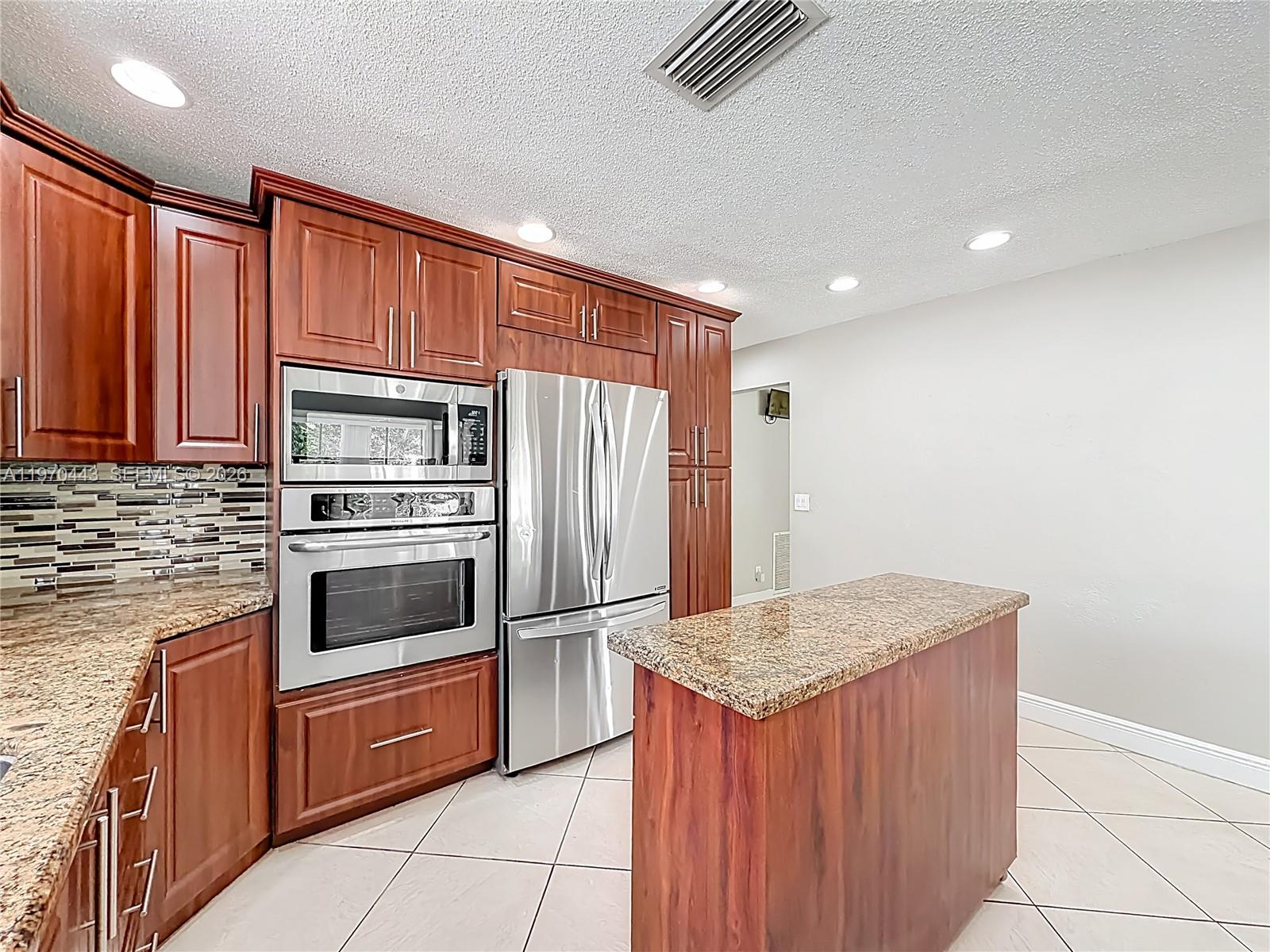 BOULEVARD NORTH - Residential