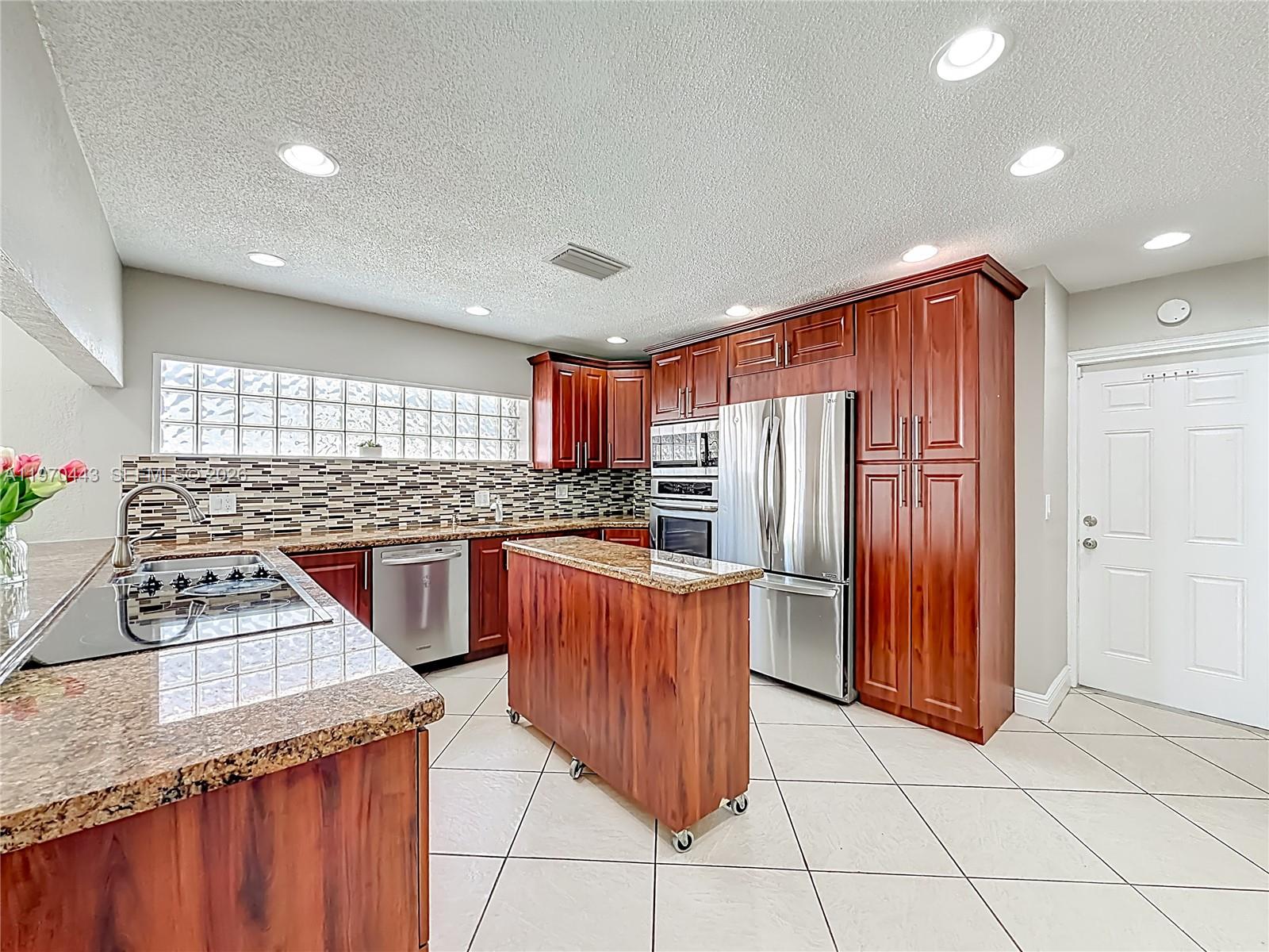 BOULEVARD NORTH - Residential