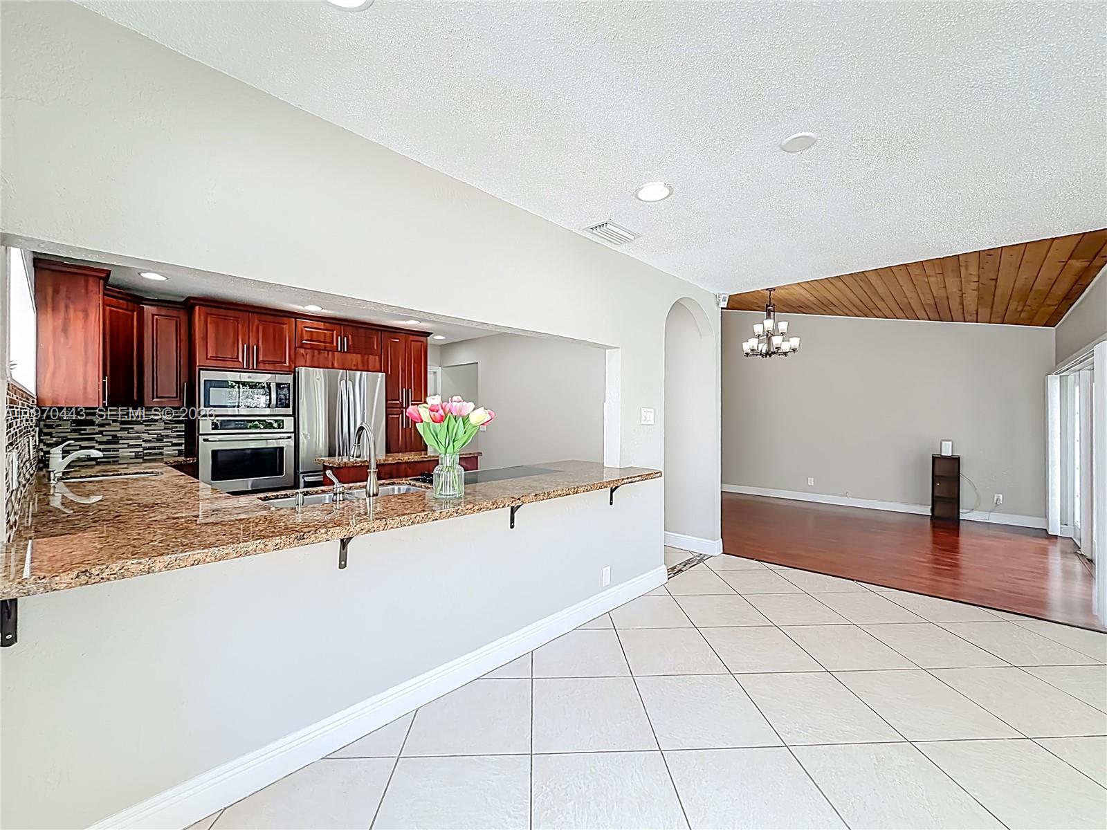 BOULEVARD NORTH - Residential