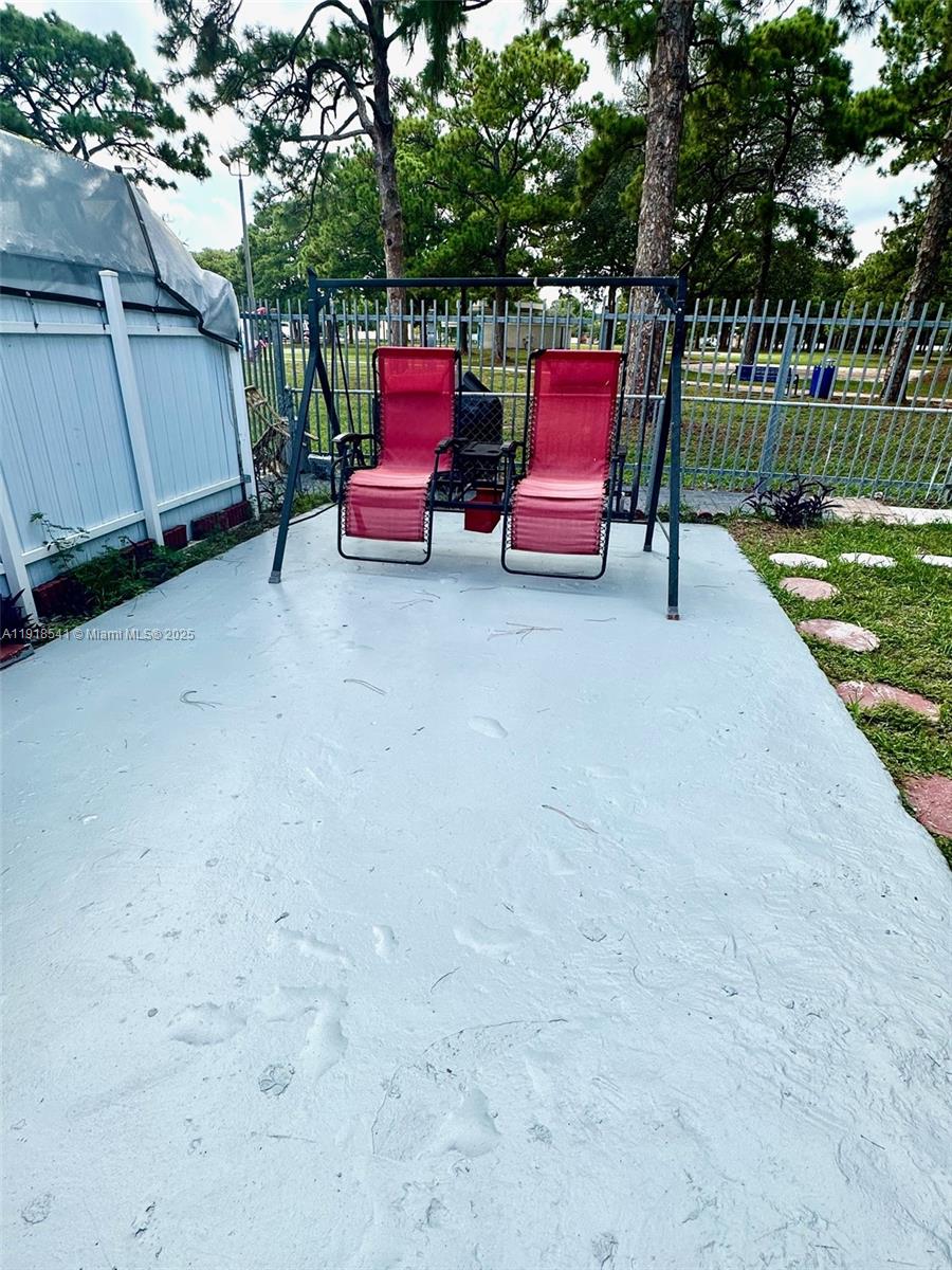 VISTA TOWNHOUSE SEC B - Residential