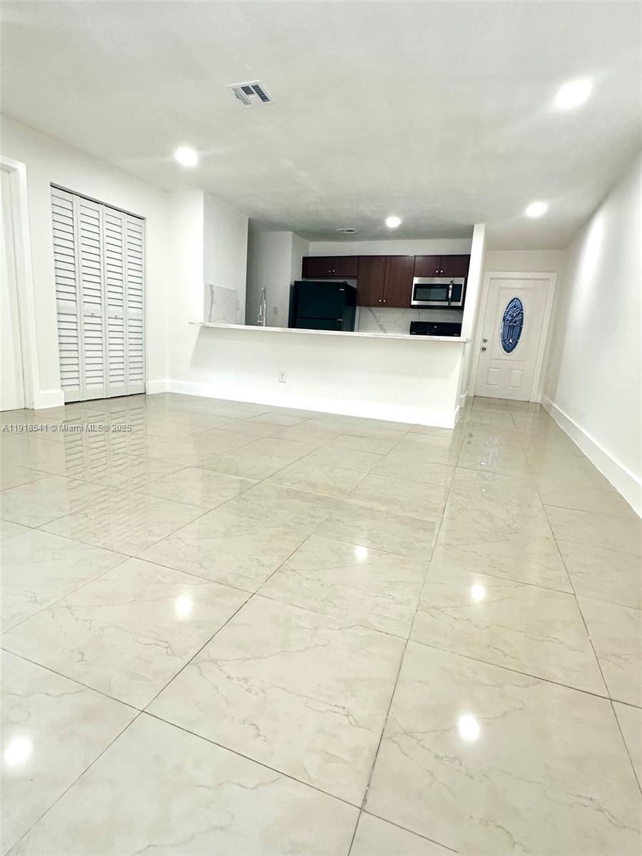 VISTA TOWNHOUSE SEC B - Residential