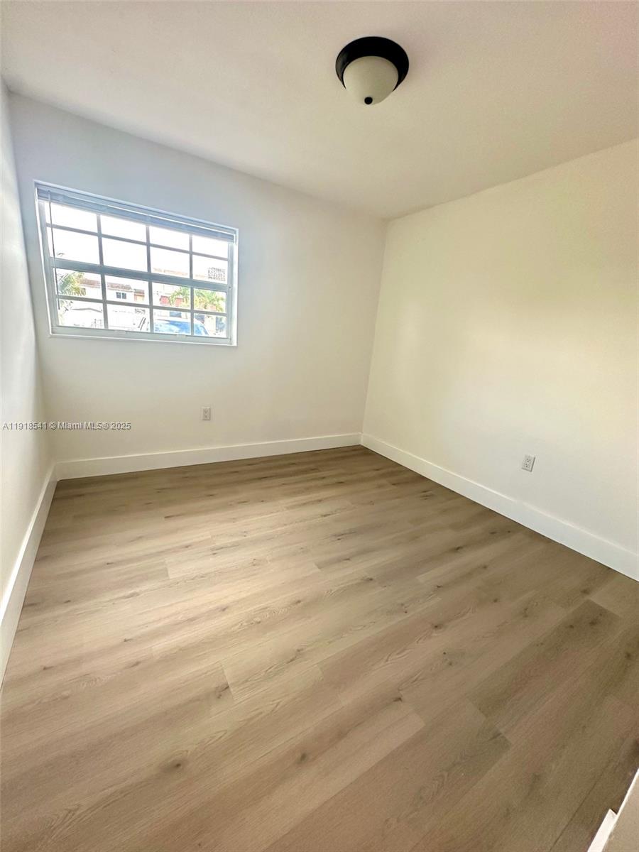 VISTA TOWNHOUSE SEC B - Residential