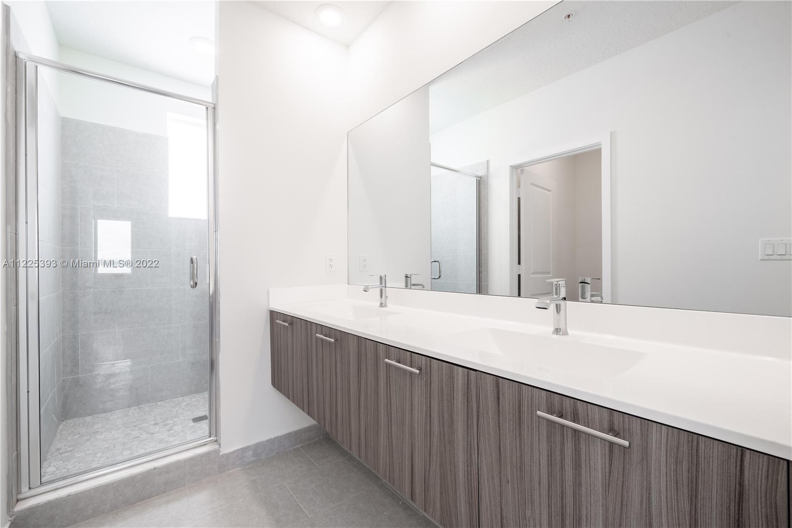 LANDMARK AT DORAL CONDO - Residential Lease