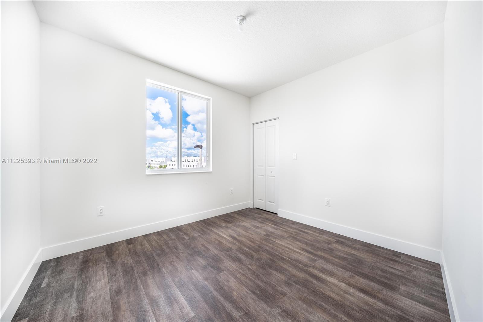 LANDMARK AT DORAL CONDO - Residential Lease