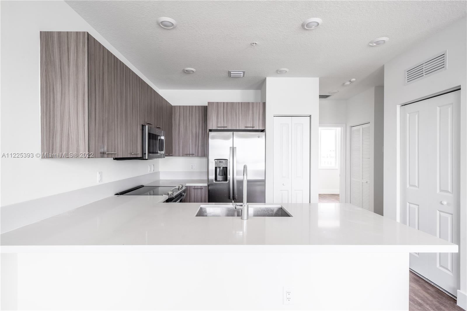 LANDMARK AT DORAL CONDO - Residential Lease