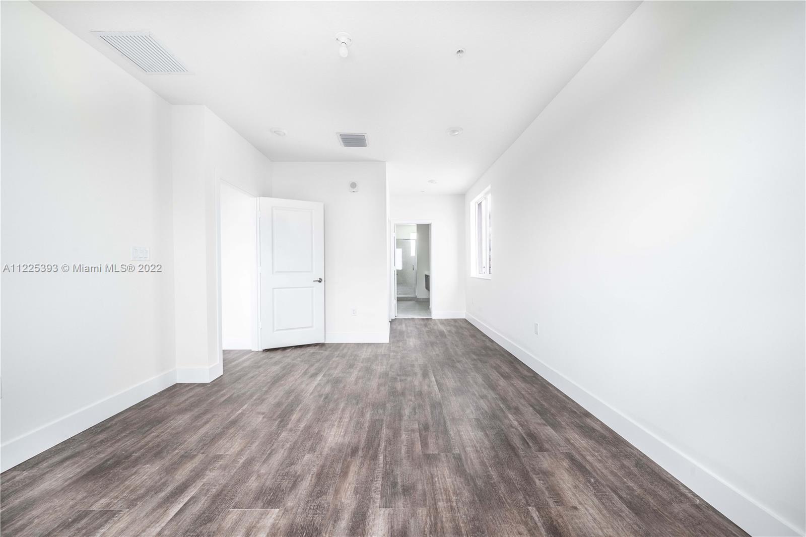 LANDMARK AT DORAL CONDO - Residential Lease