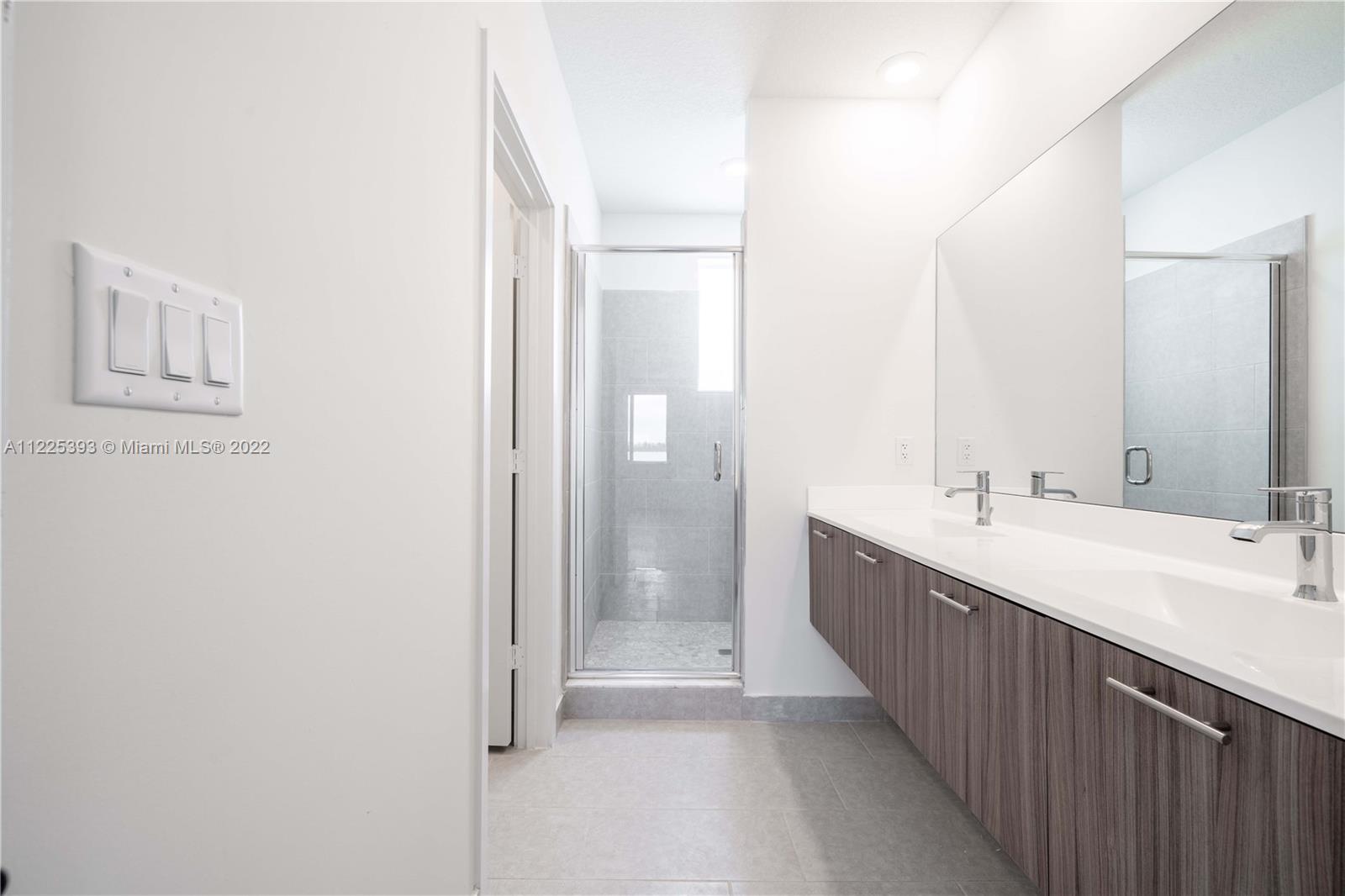 LANDMARK AT DORAL CONDO - Residential Lease