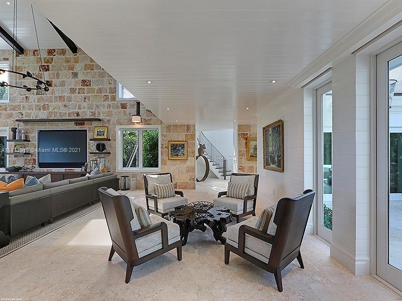 JUPITER ISLAND - Residential