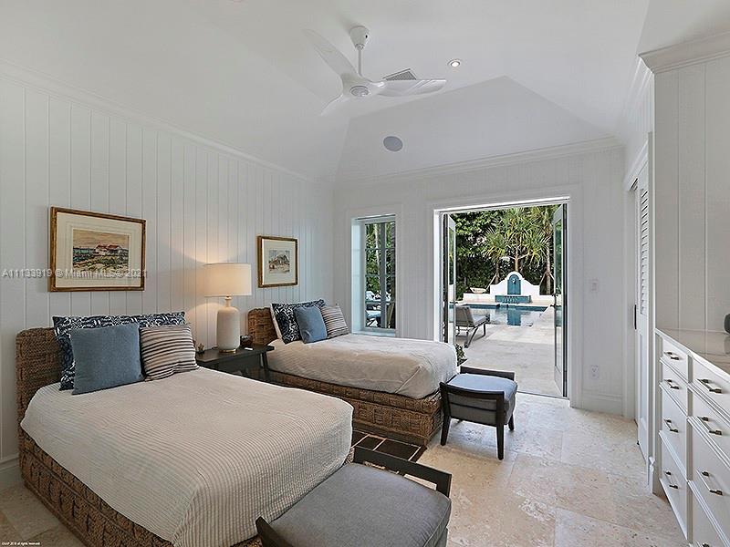 JUPITER ISLAND - Residential