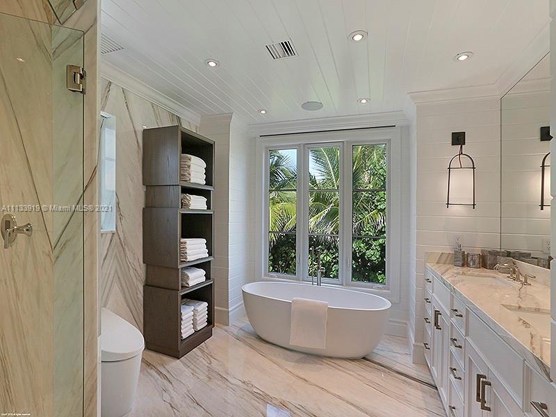 JUPITER ISLAND - Residential