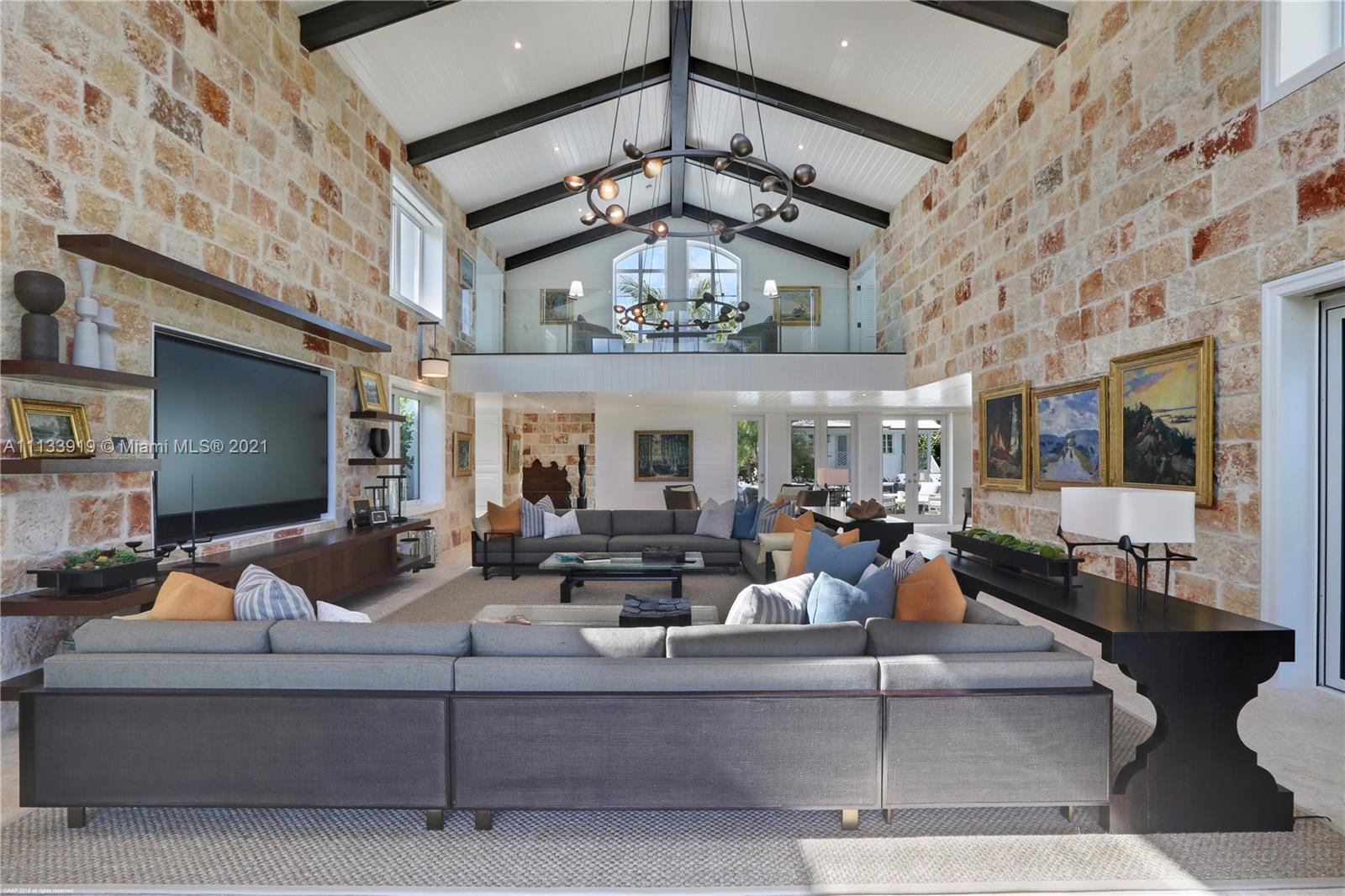 JUPITER ISLAND - Residential