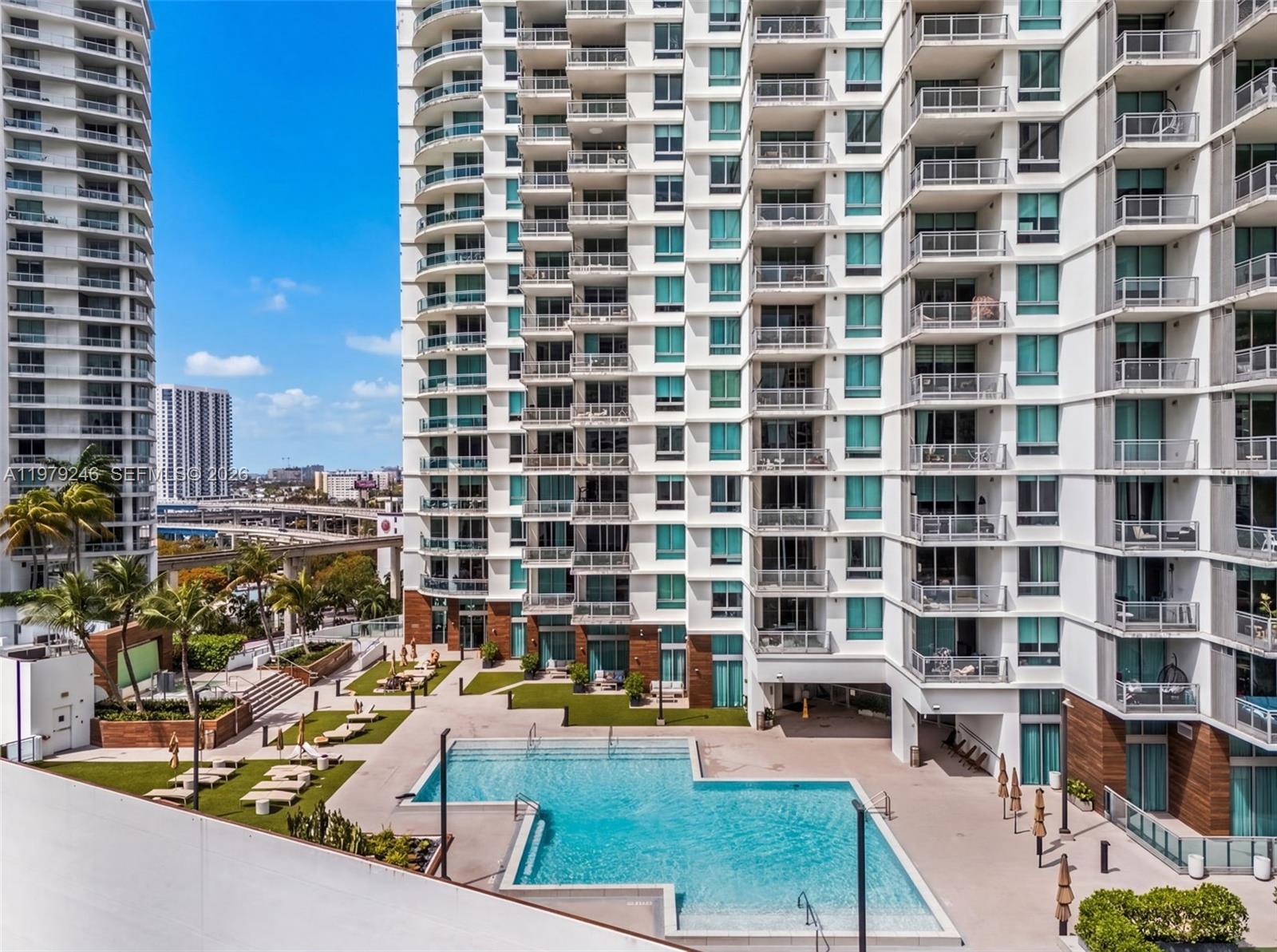 350 S Miami Ave 2006