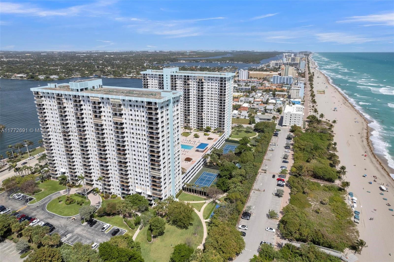 SUMMIT CONDO - Residential