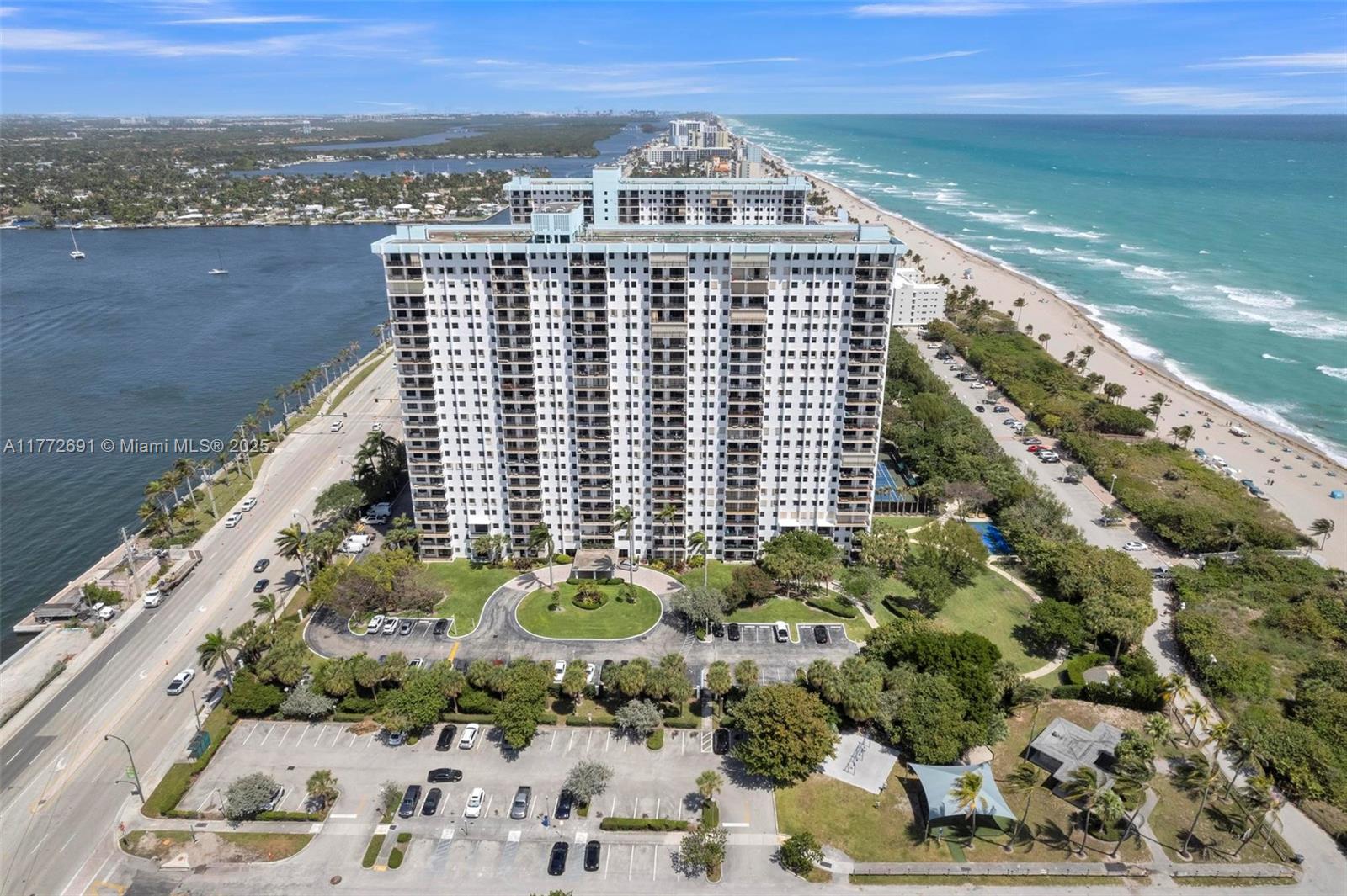 SUMMIT CONDO - Residential