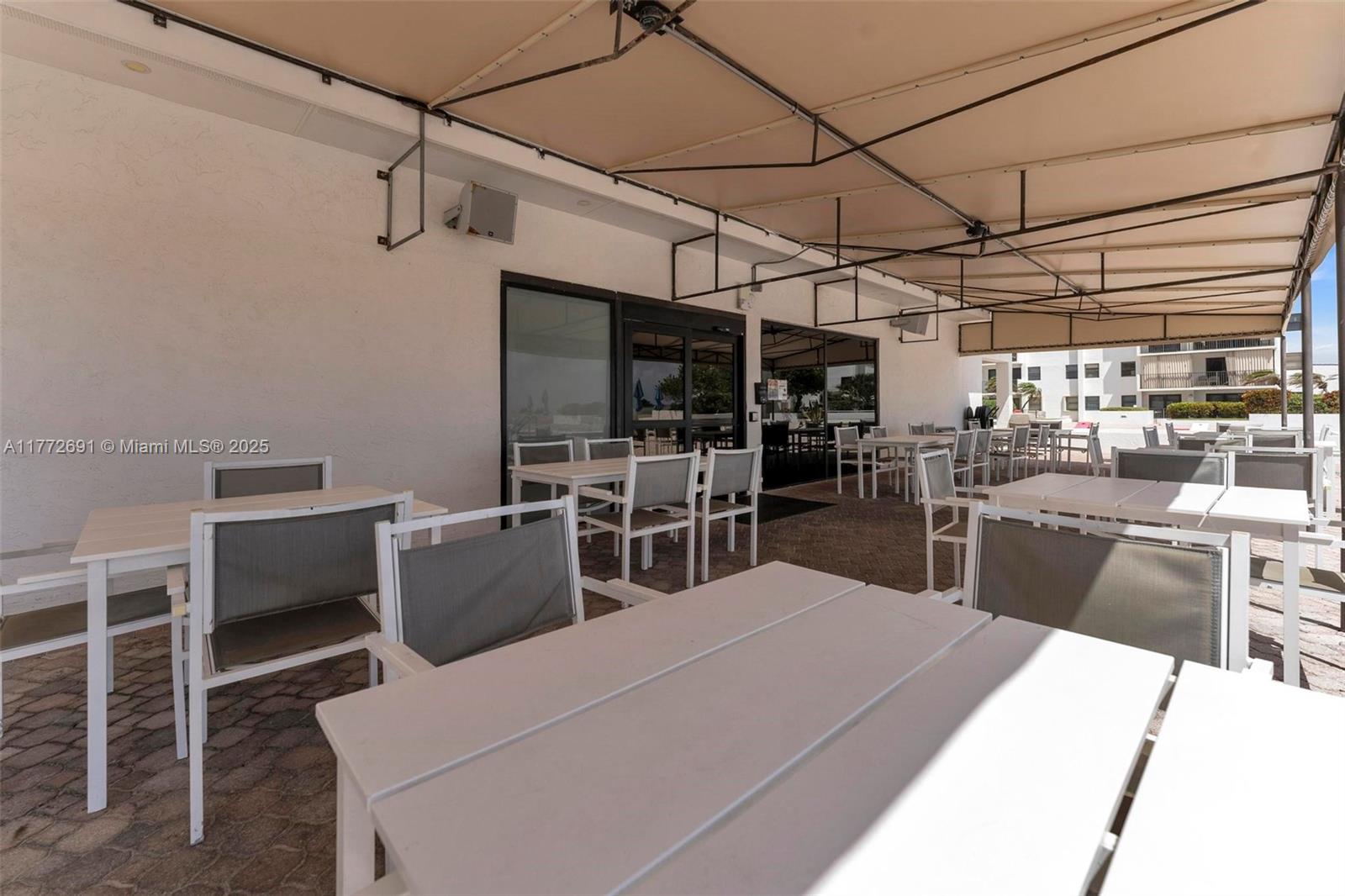 SUMMIT CONDO - Residential