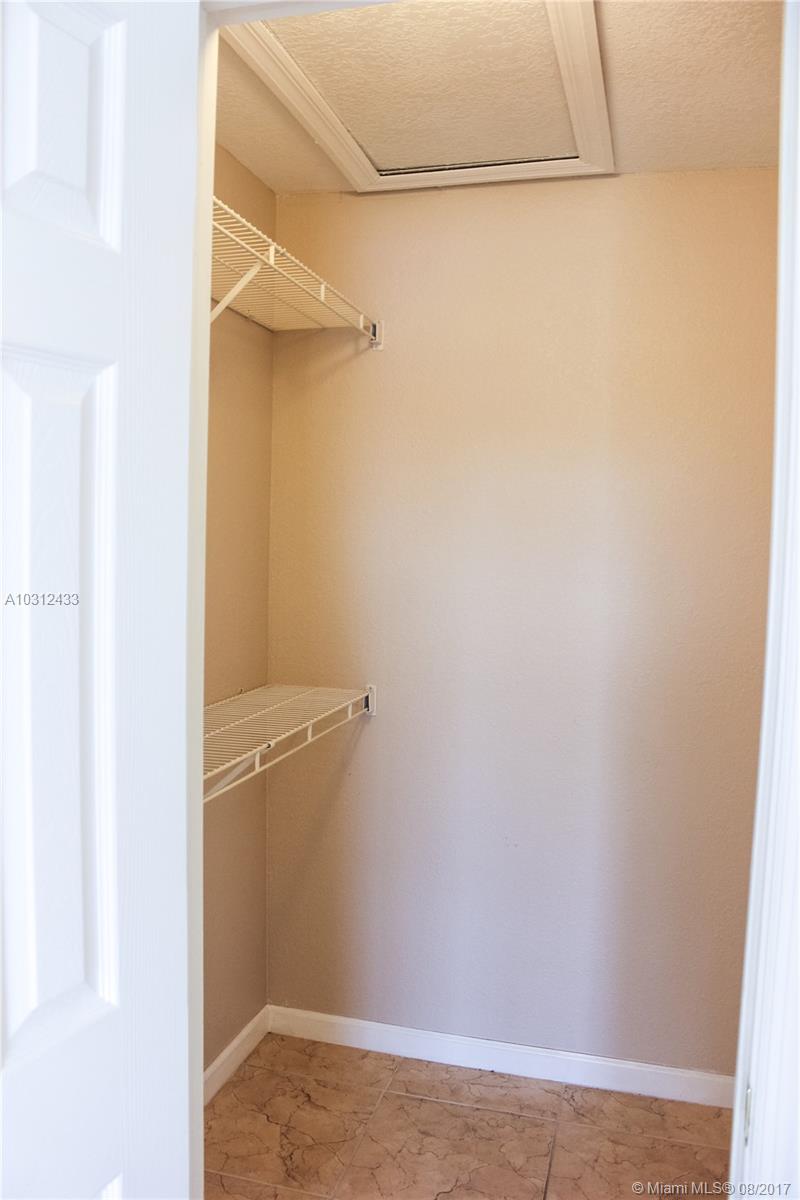 ISLES AT LAGO MAR - Residential Lease