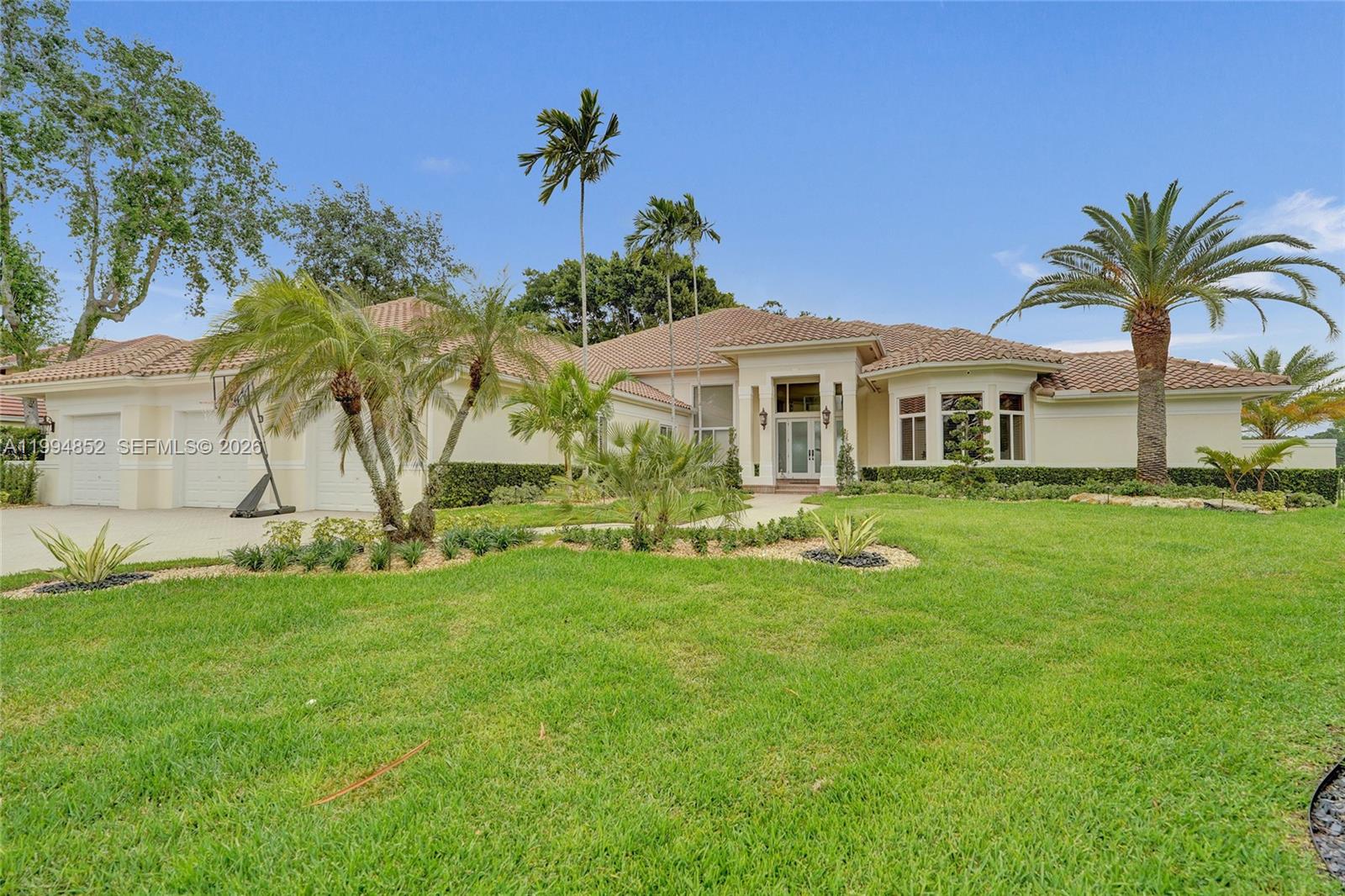 2512 Princeton Court, Weston, FL, 33327/$2,999,000 4 2512 Princeton Court