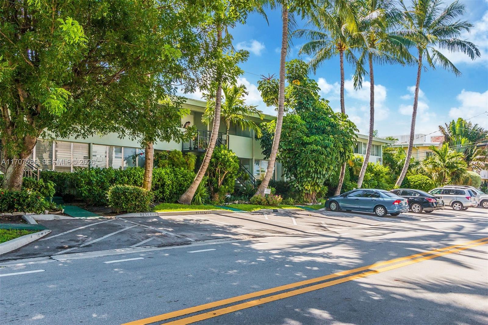 BAY HARBOR ISLANDS, FLORID - Land