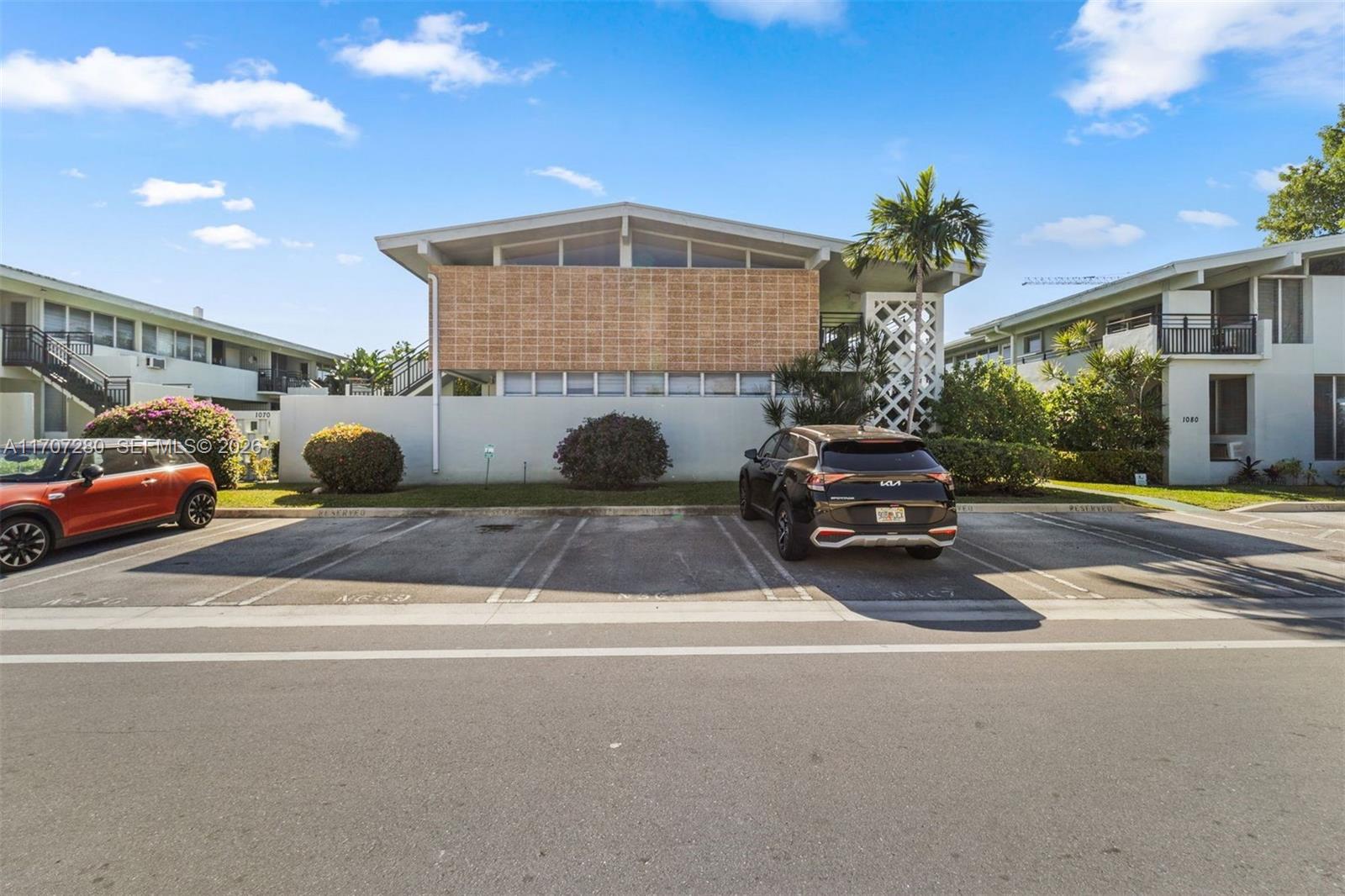 BAY HARBOR ISLANDS, FLORID - Land