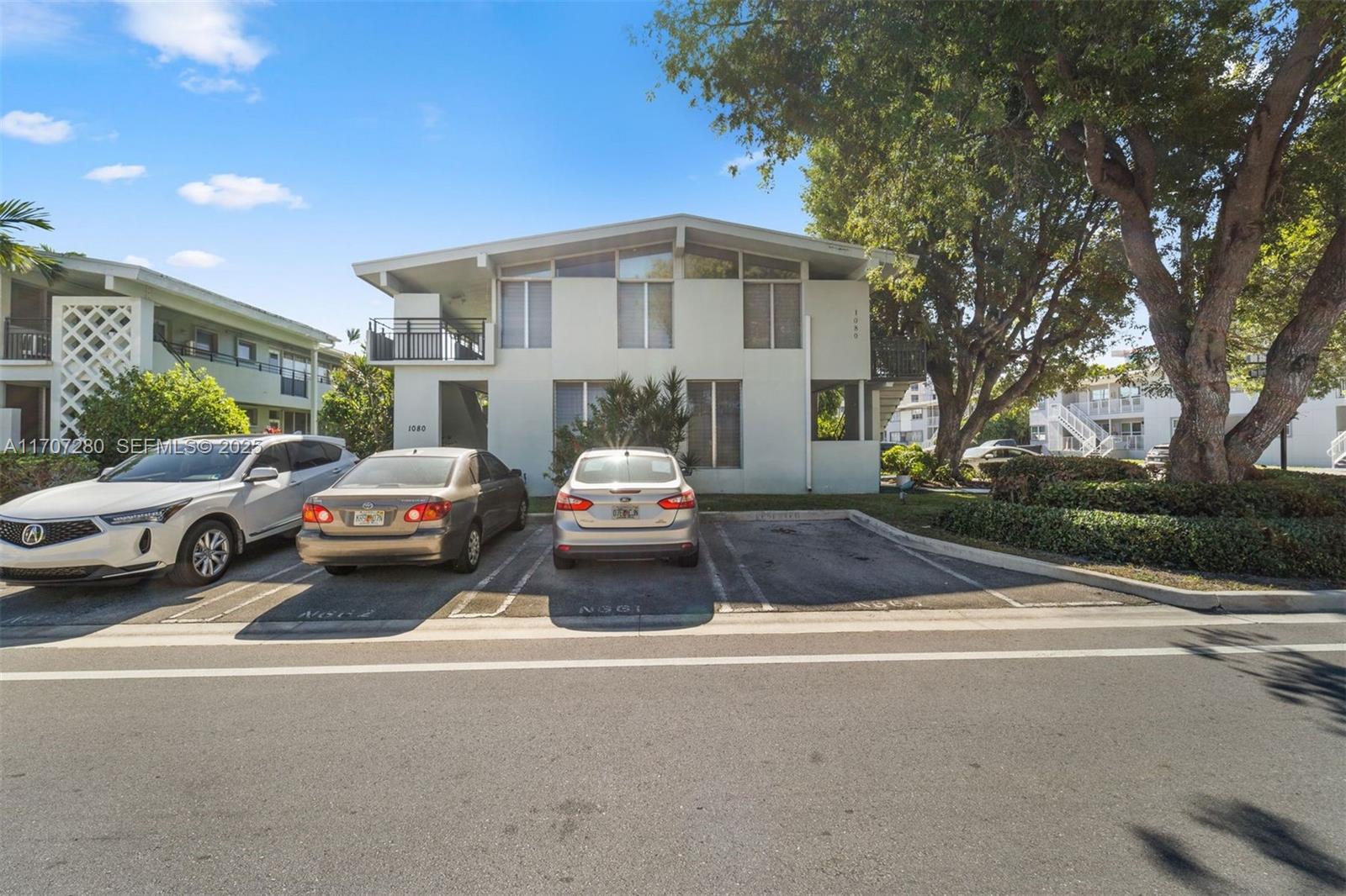 BAY HARBOR ISLANDS, FLORID - Land