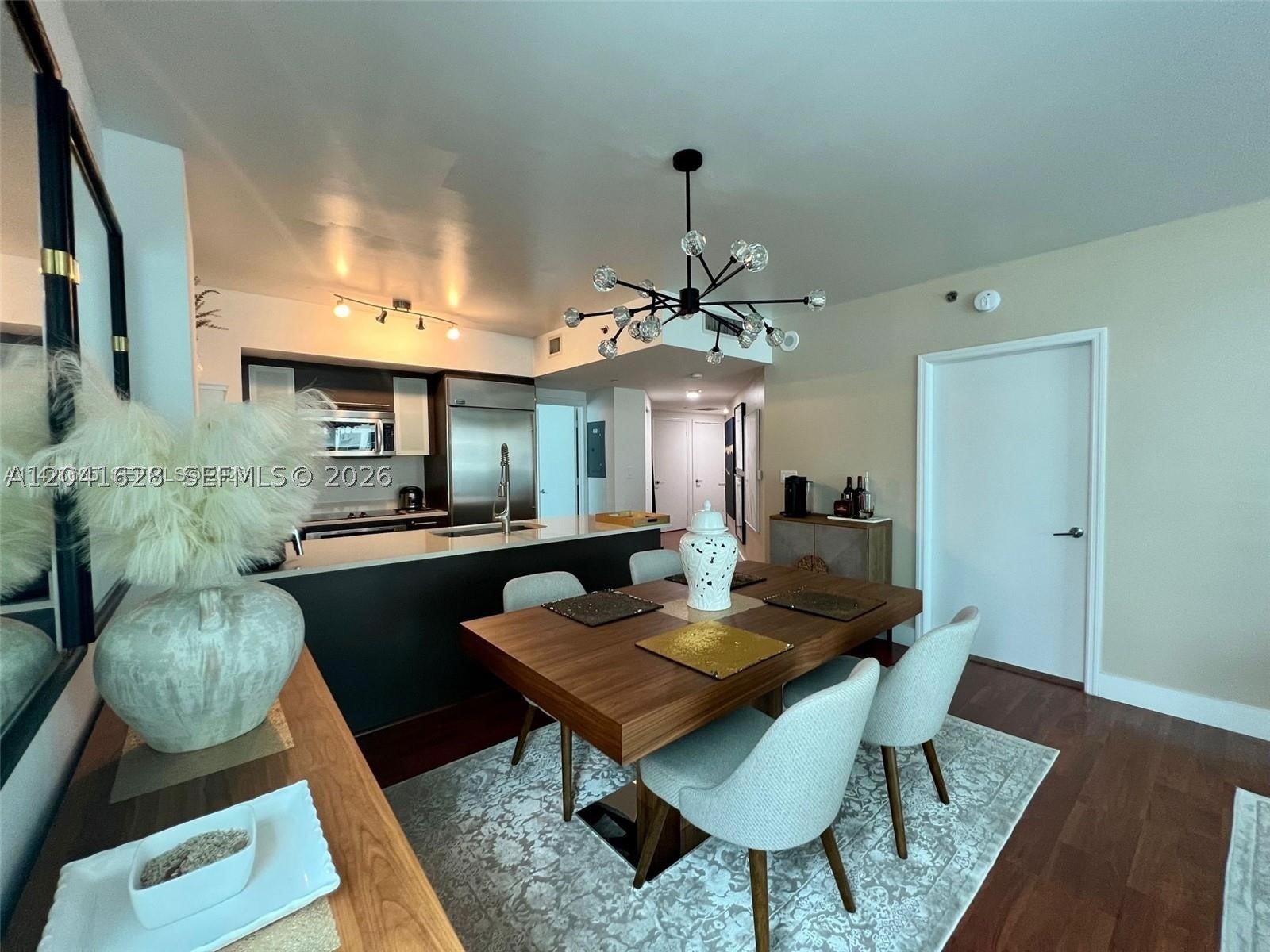 500 Brickell Ave 1410